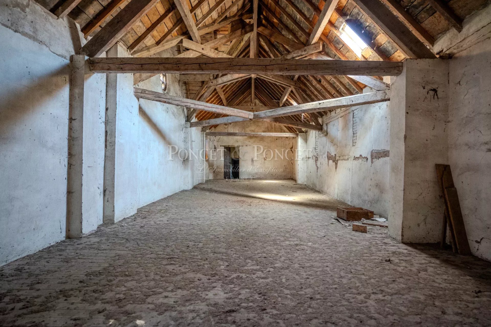 6 Bedroom Chateau's Image 4