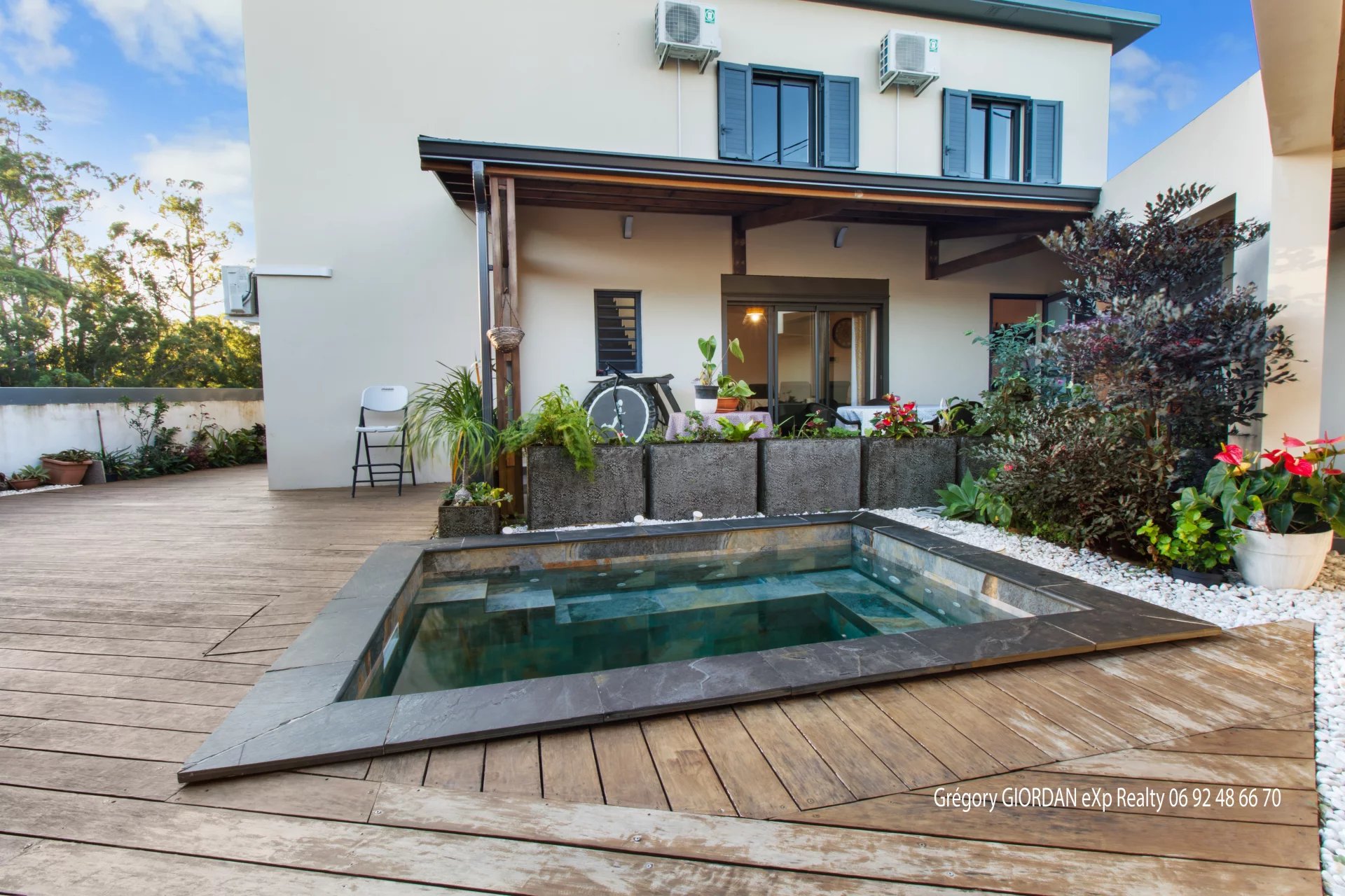 Maison récente 4 pièces avec studio indépendant et superbes prestations – Mont Vert Les Hauts, Saint-Pierre