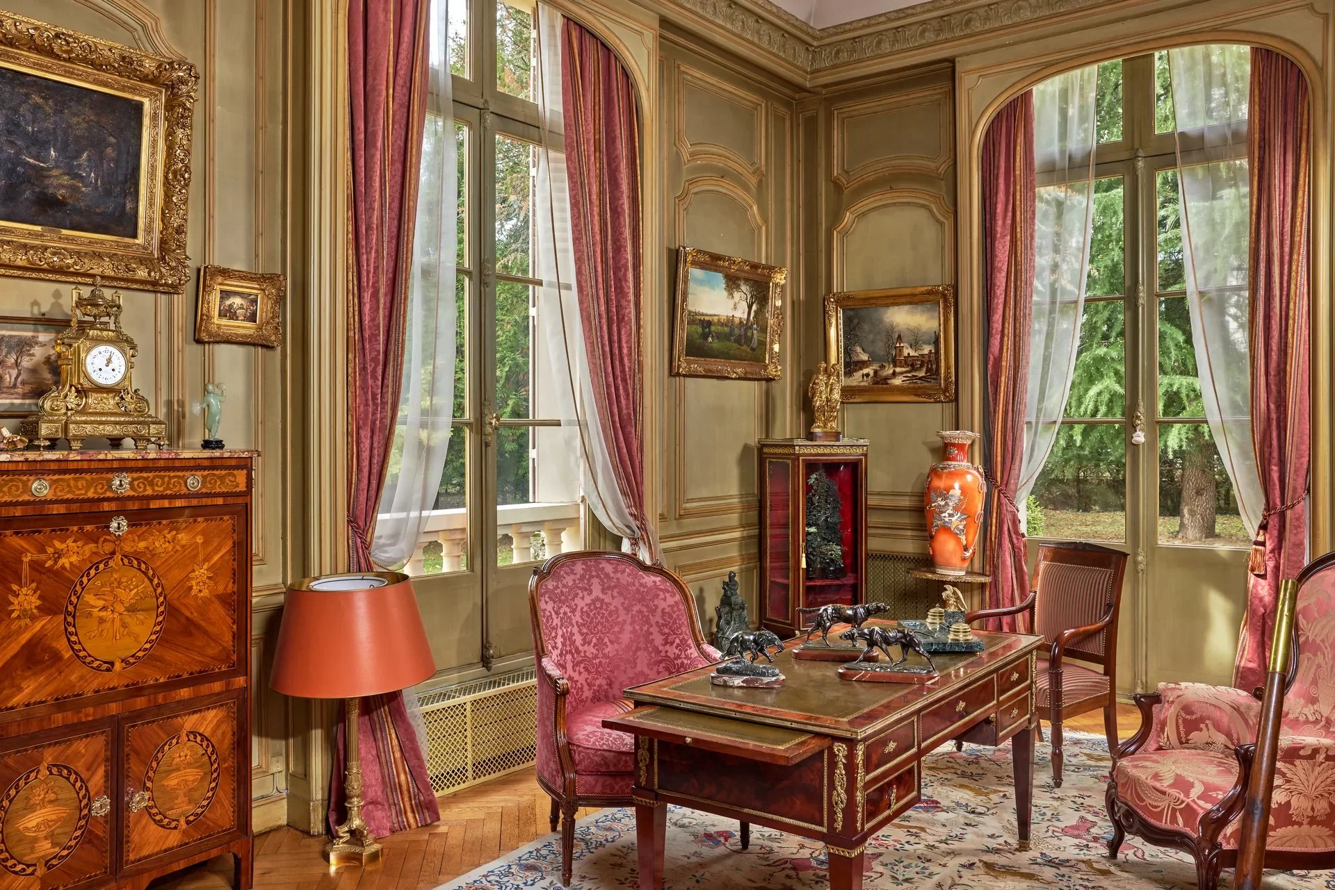 Art Deco property built by architect Michel Roux-Spitz in FONTAINEBLEAU