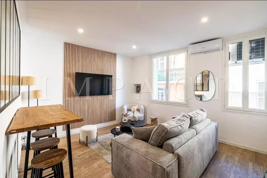 Cannes Suquet Renovated 1 bedroom apartment for sale