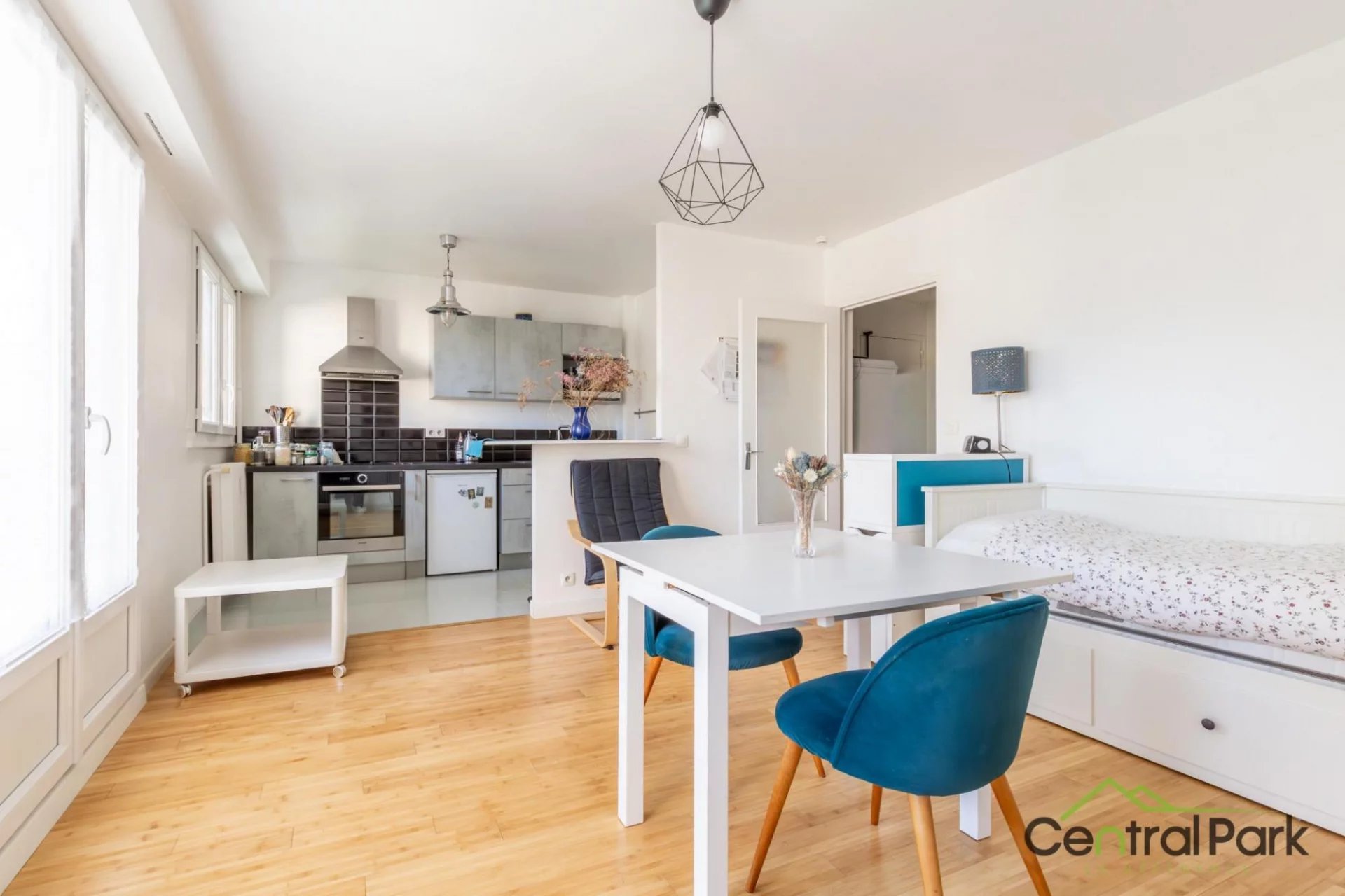 APPARTEMENT STUDIO 34 m² avec emplacement de parking et cave