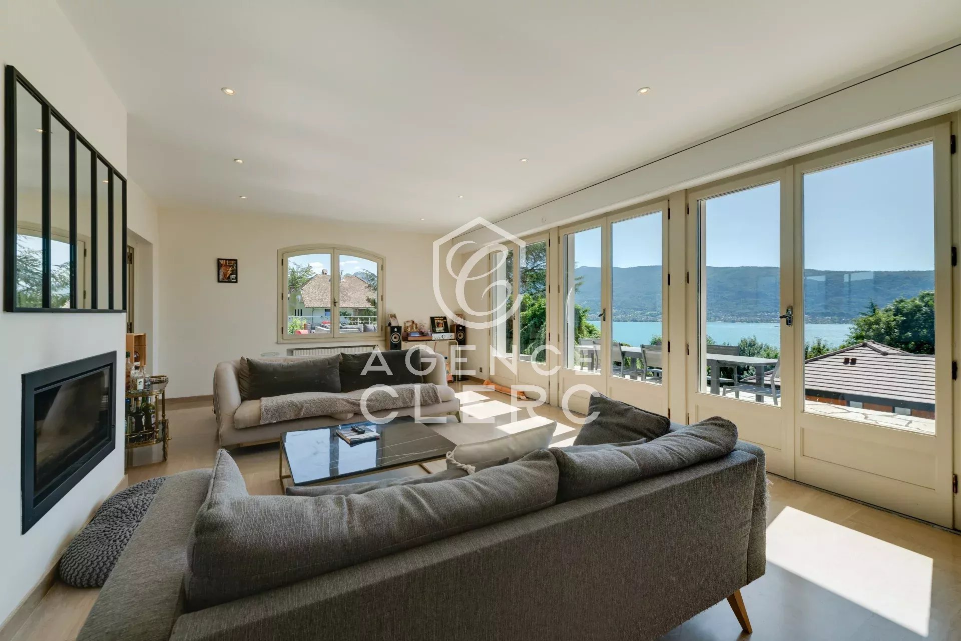 4 Bedroom Villa/Townhouse's Image 12