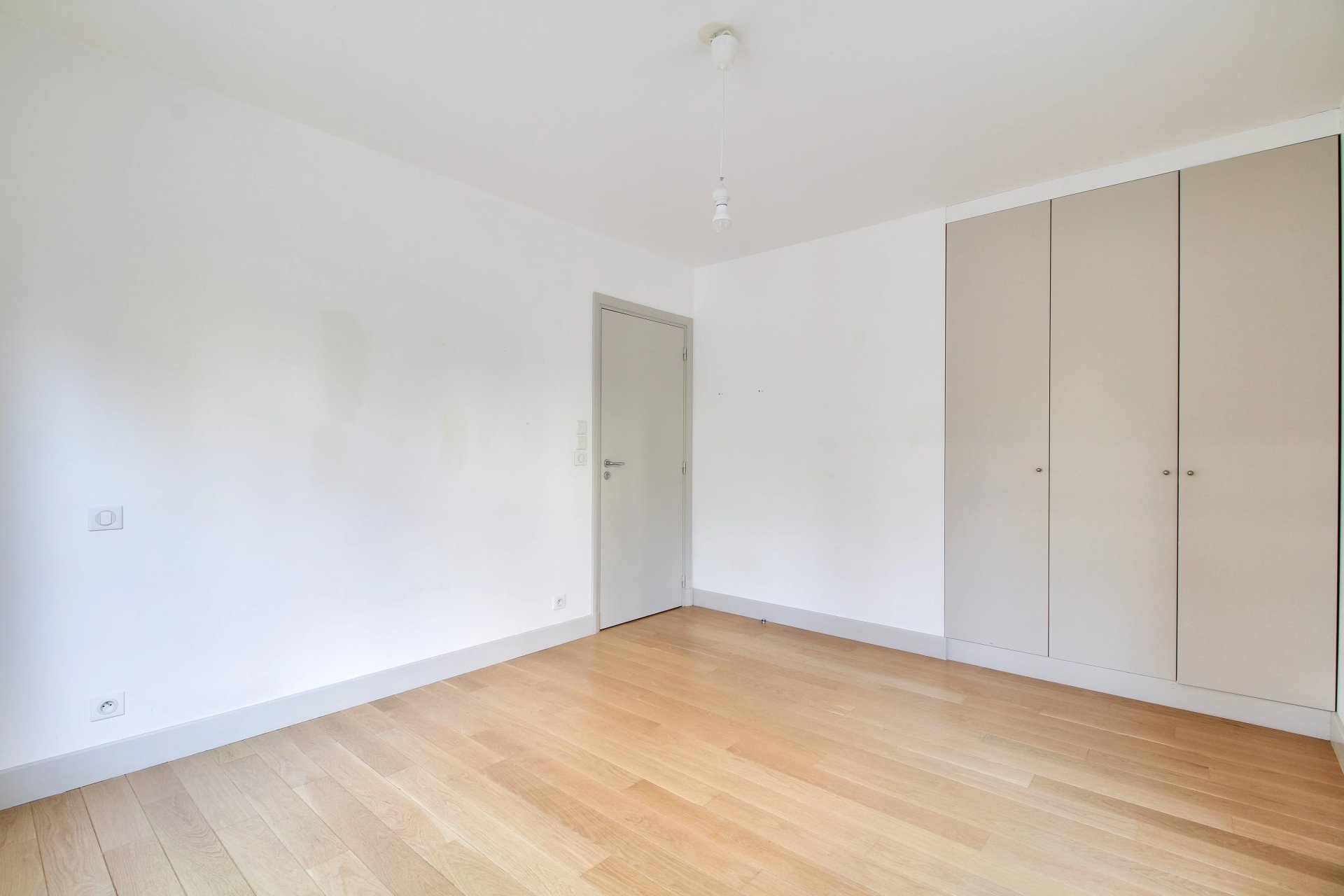 2 Bedroom Apartment/Flat's Image 10