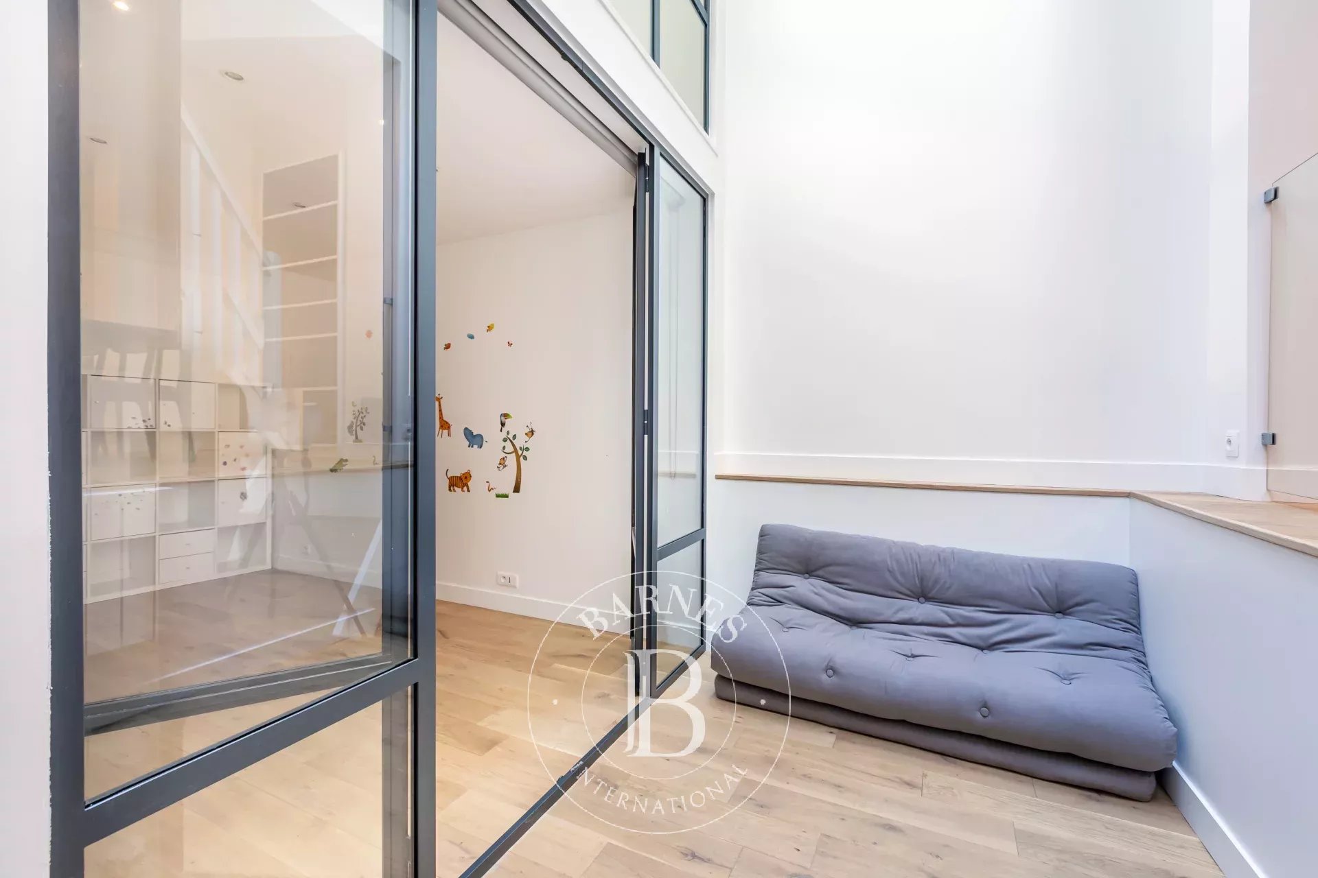 Daire Paris 8ème - picture 15