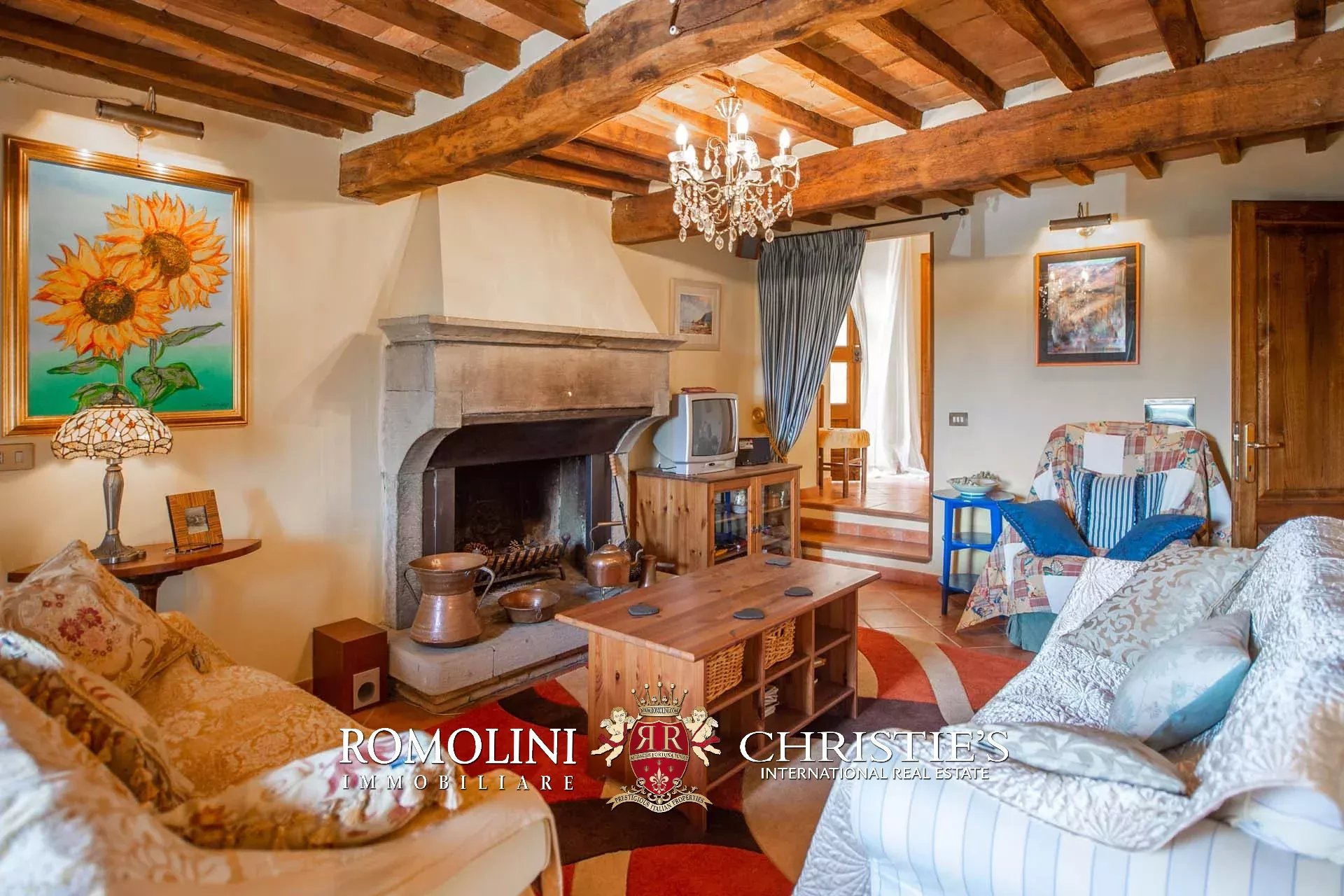 6 Bedroom Villa/Townhouse's Image 20