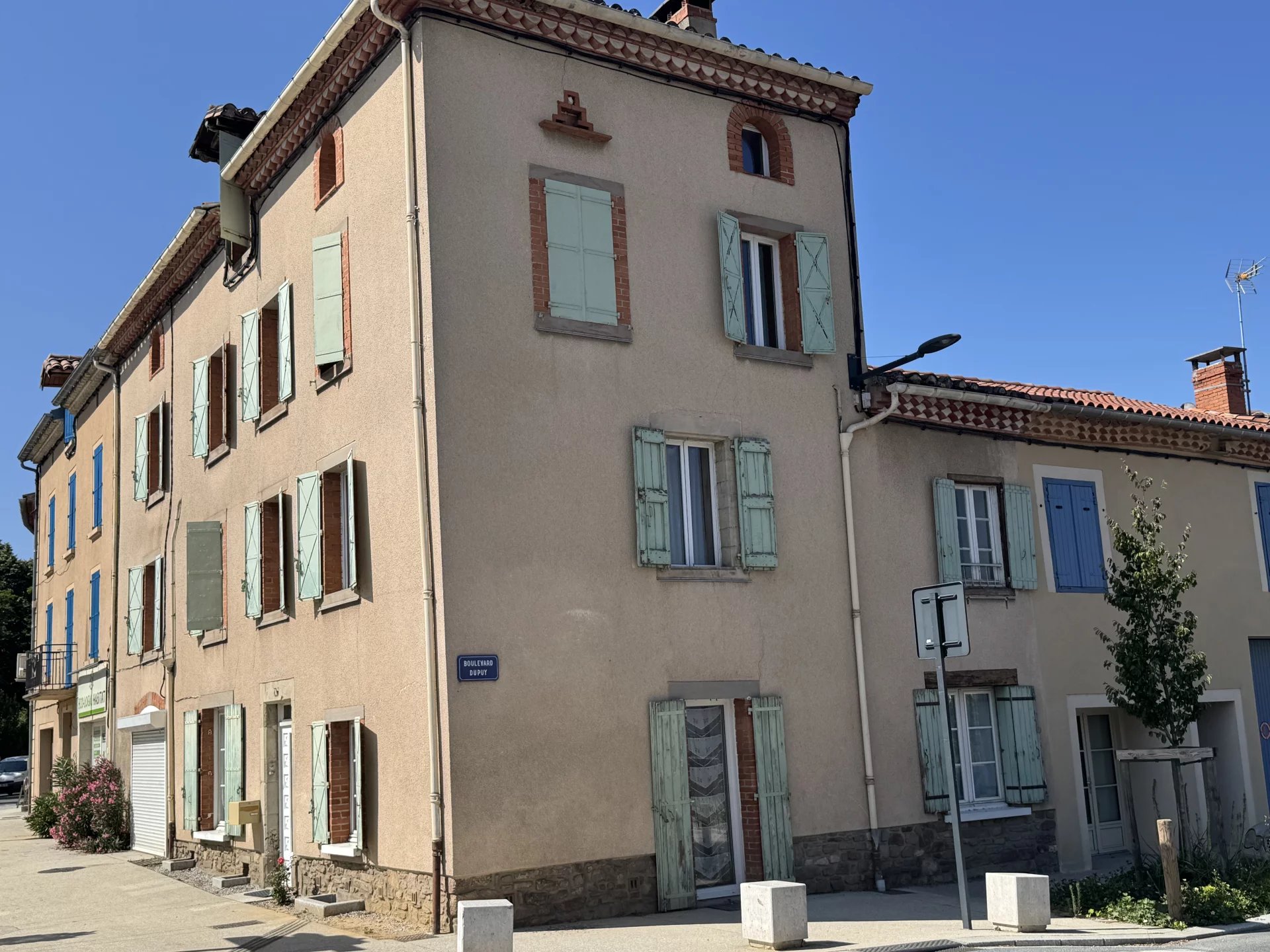 Agence immobilière de 