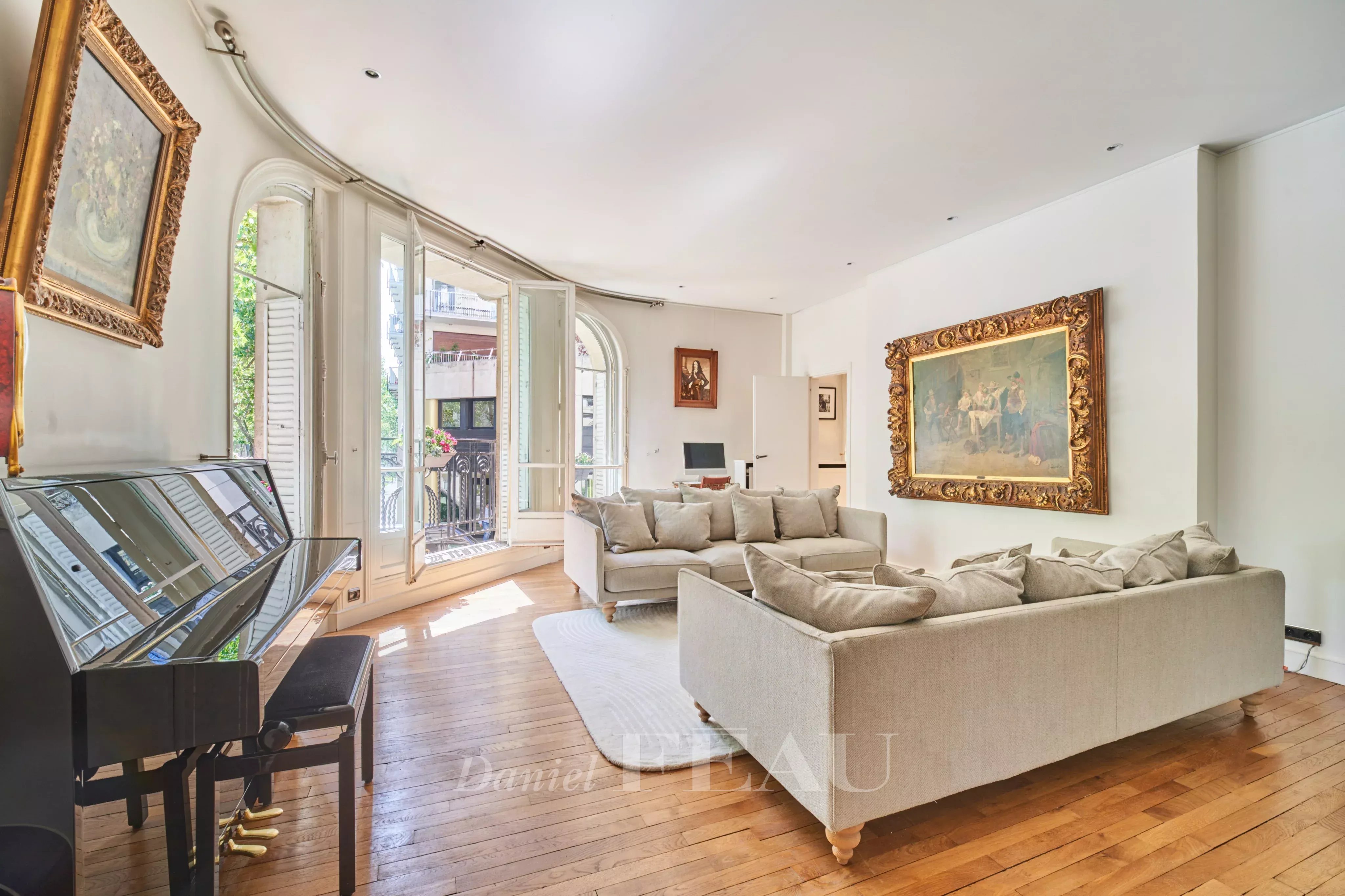 Sale Apartment Paris 7th