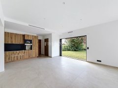 Villa for sale in Mougins in quiet area near school — photo 6 of 7