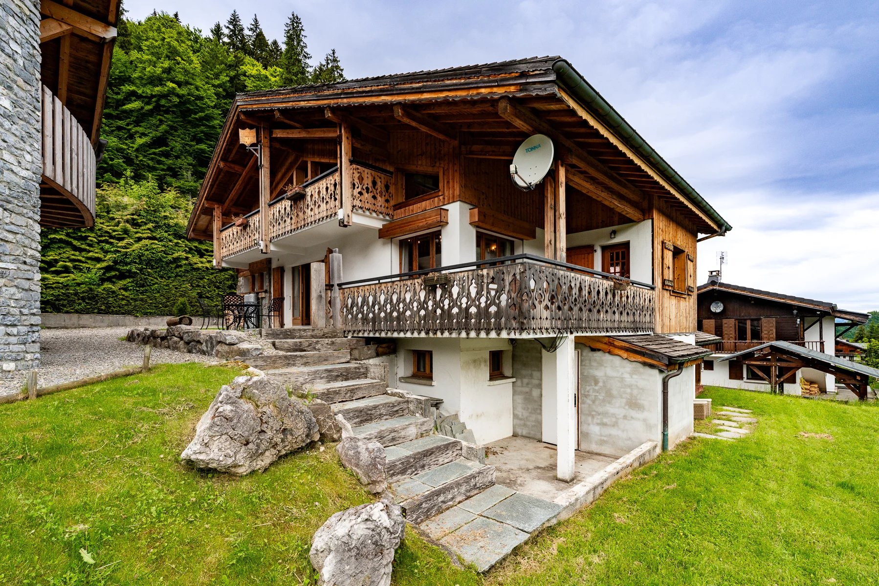 Photo of MORZINE - Chalet with 7 bedrooms in Morzine