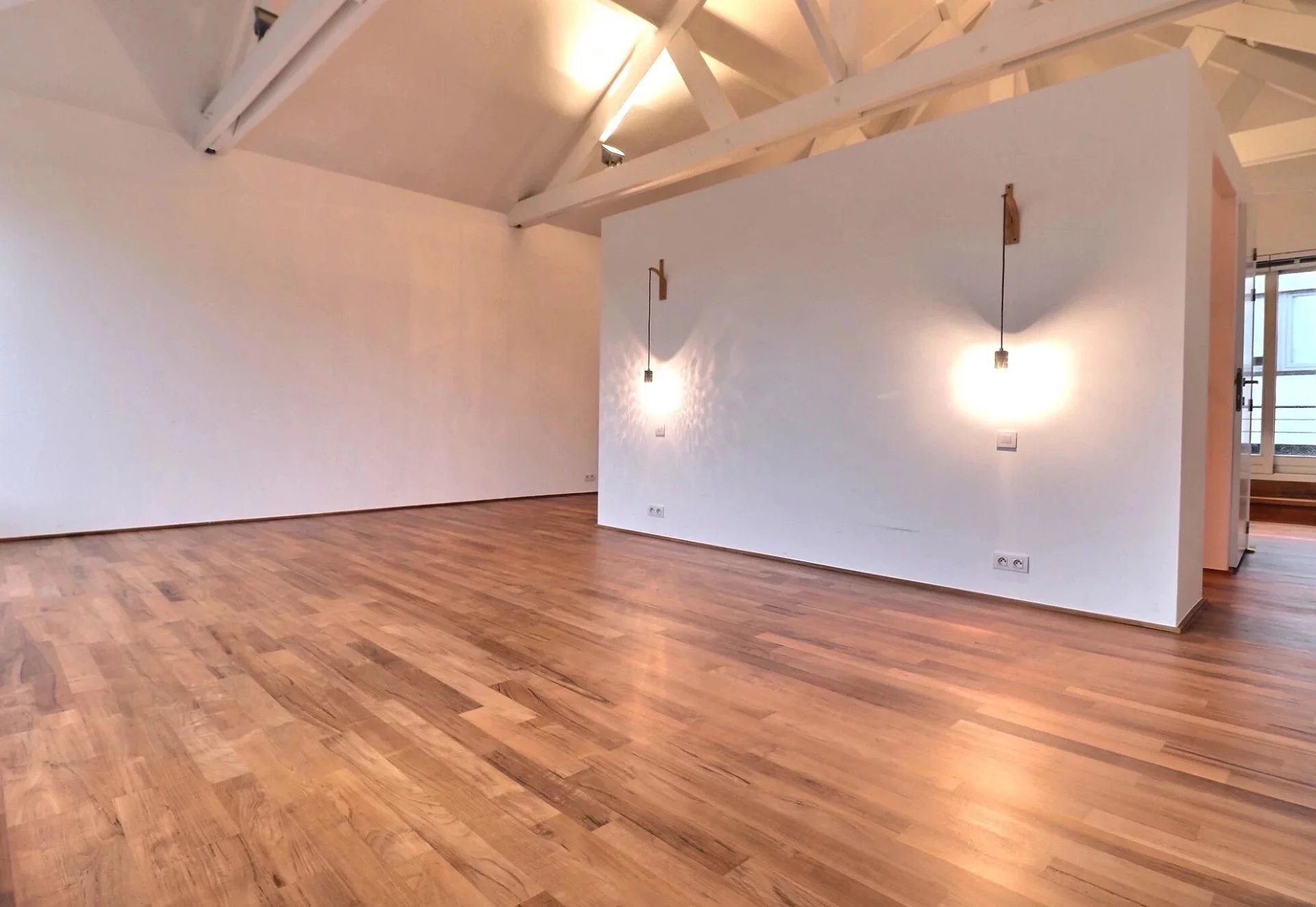 Ixelles - Chatelain - Duplex 3ch + terrasses + parking (optionnel)