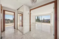 Top floor with terrace and panoramic sea view — photo 5 of 6