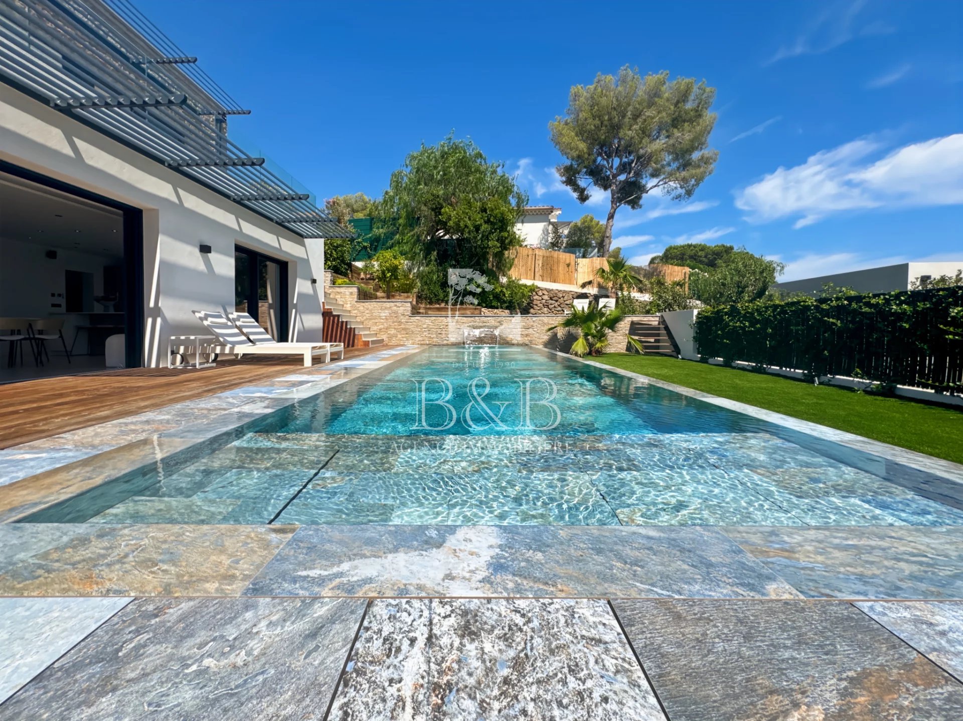 À vendre - Villa contemporaine - Les Issambres - Vue mer - P