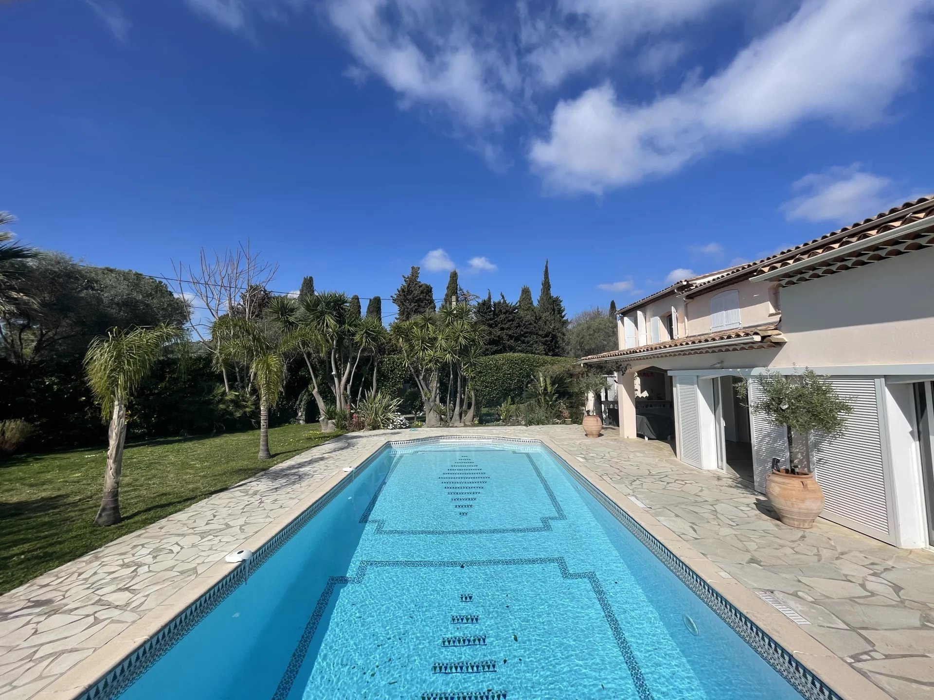 Villa en location saisonnière à Antibes - Proche Centre