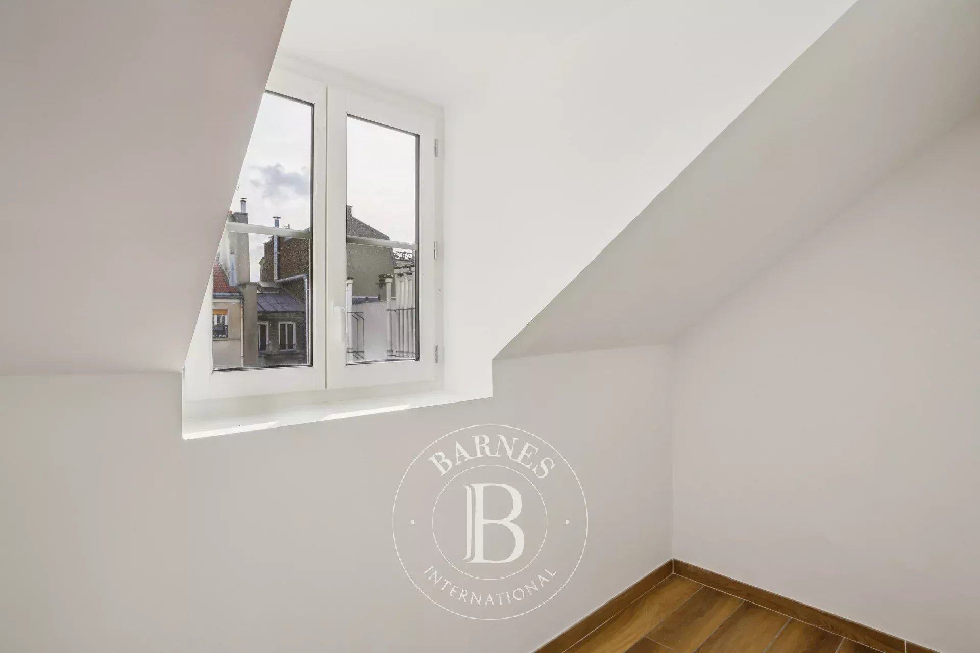 Daire Paris 10ème - picture 10