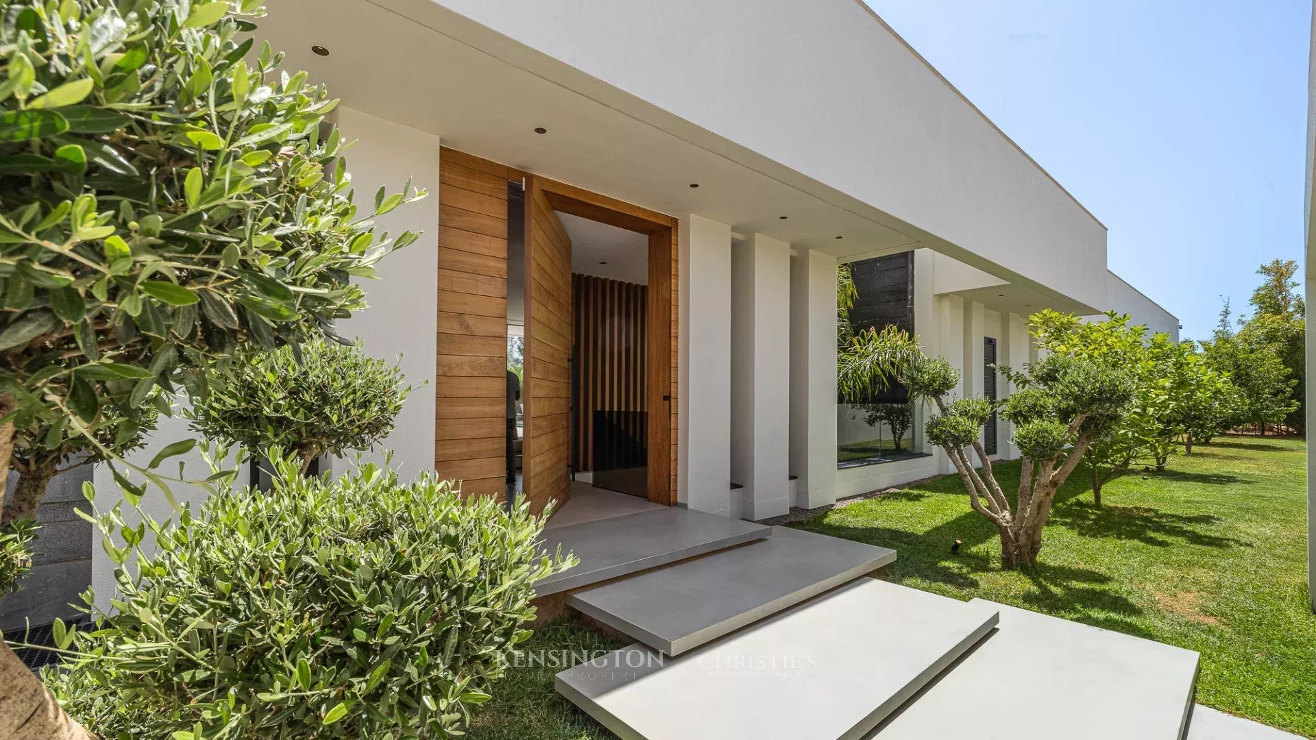 8 Bedroom Villa/Townhouse's Image 67
