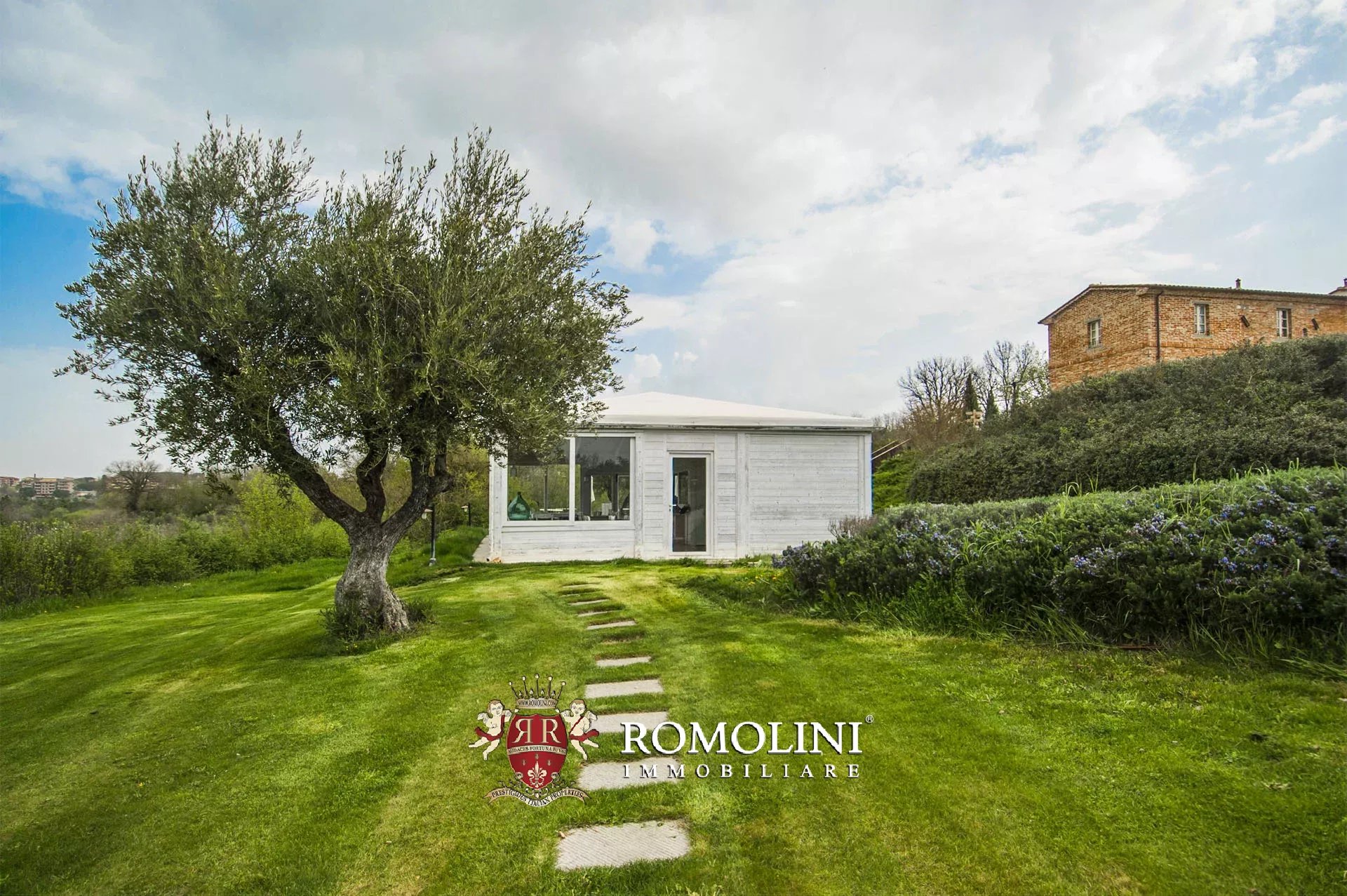 9 Bedroom Villa/Townhouse's Image 12