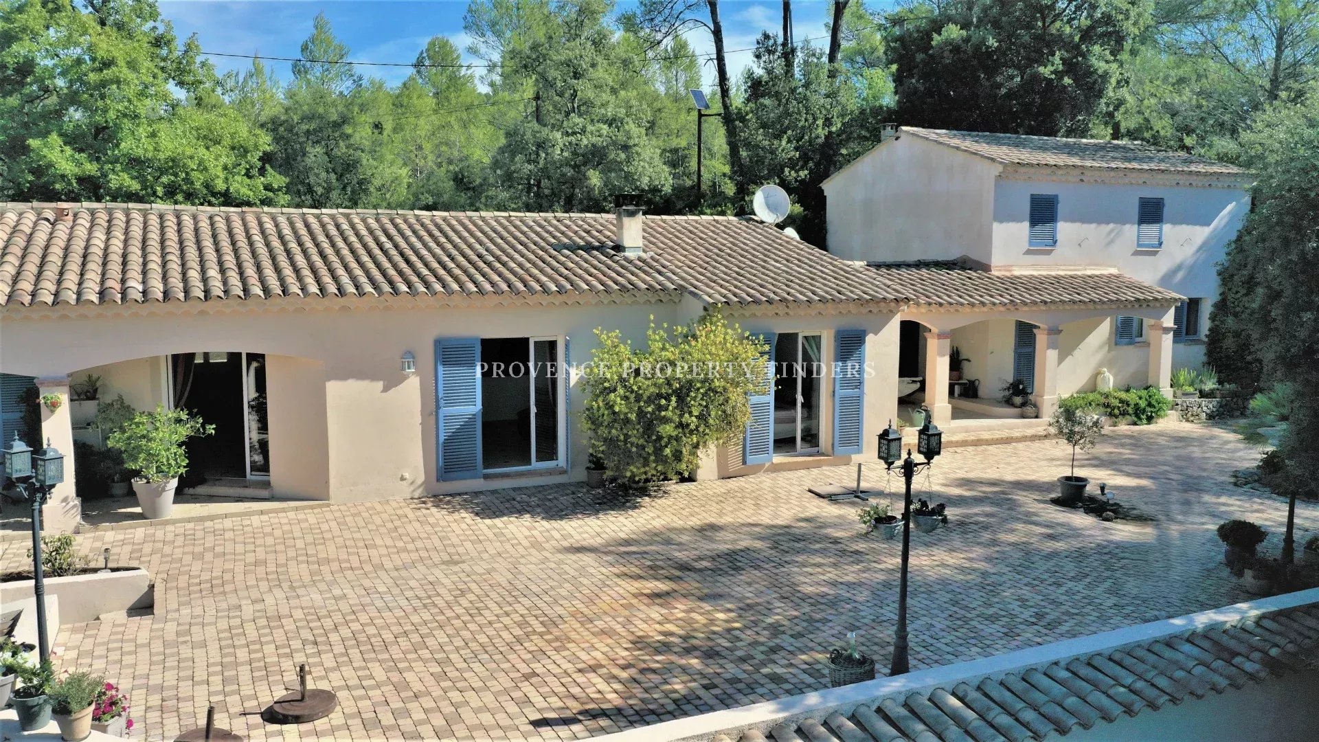 Agence immobilière de 