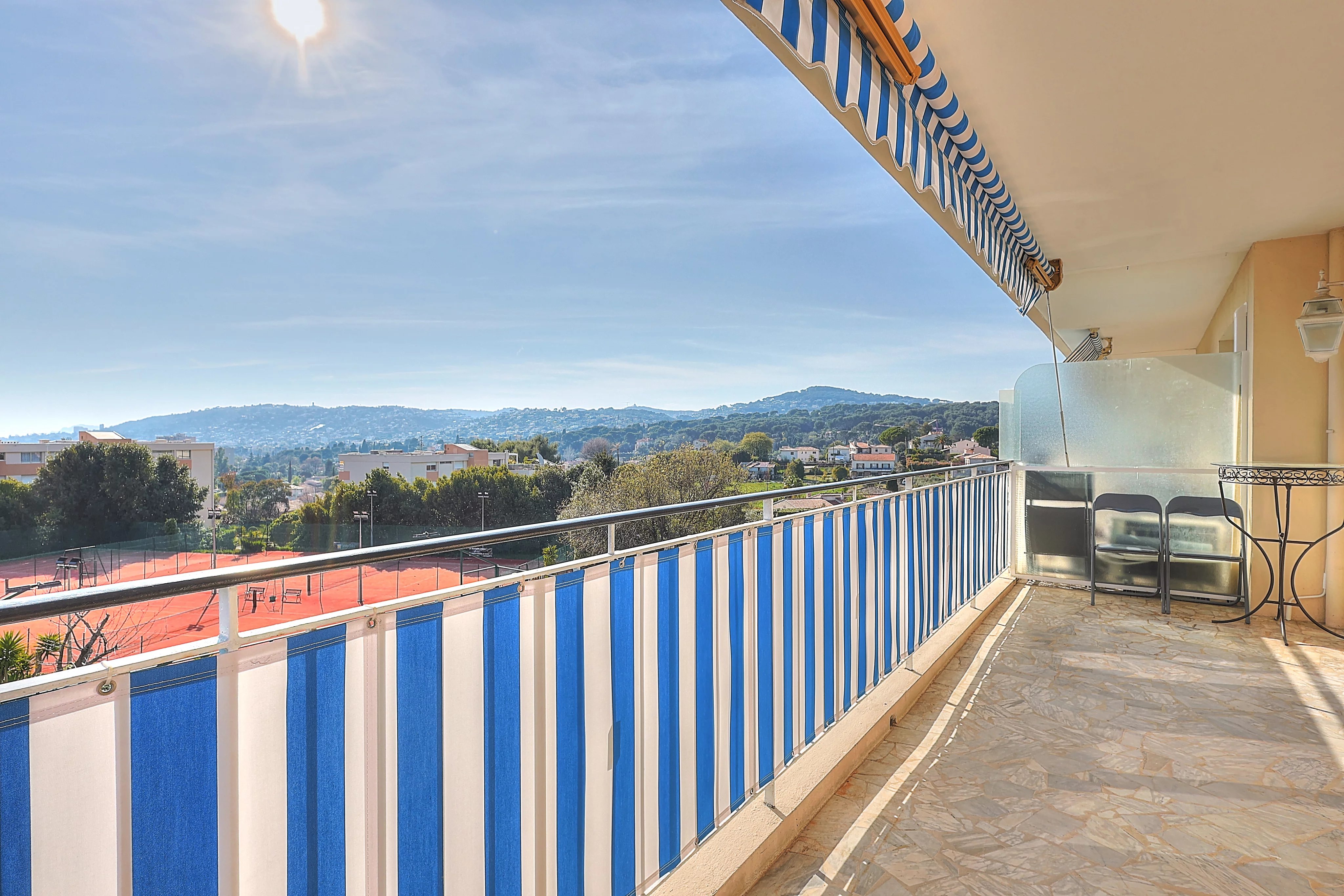 ANTIBES — FONTMERLE | 3 PIÈCES | 66 m² | TERRASSE 20 m² | PARKING | CAVE