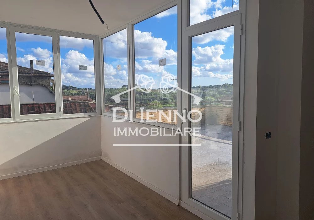 Sale Penthouse Roma Labaro