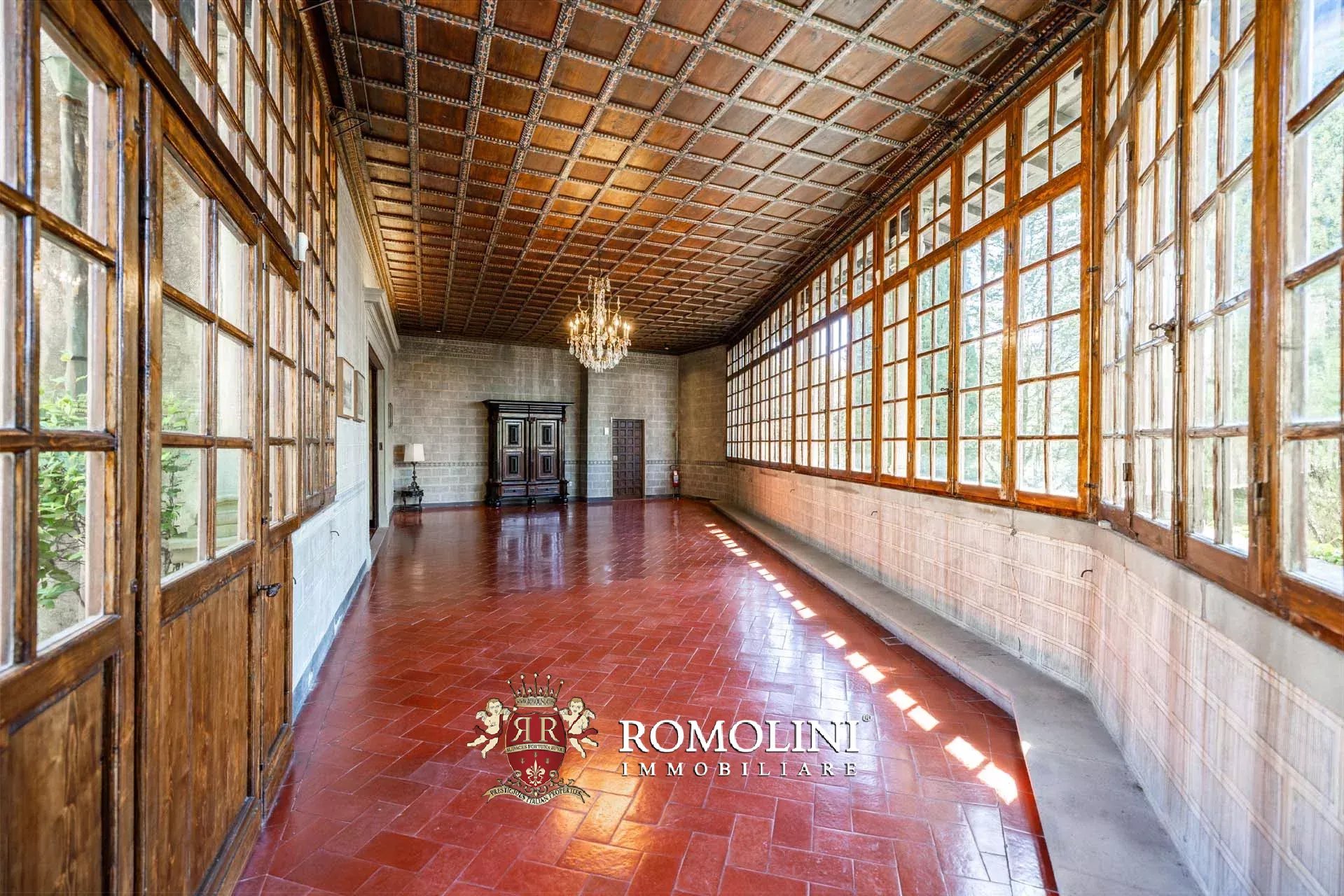 60 Bedroom Chateau's Image 28