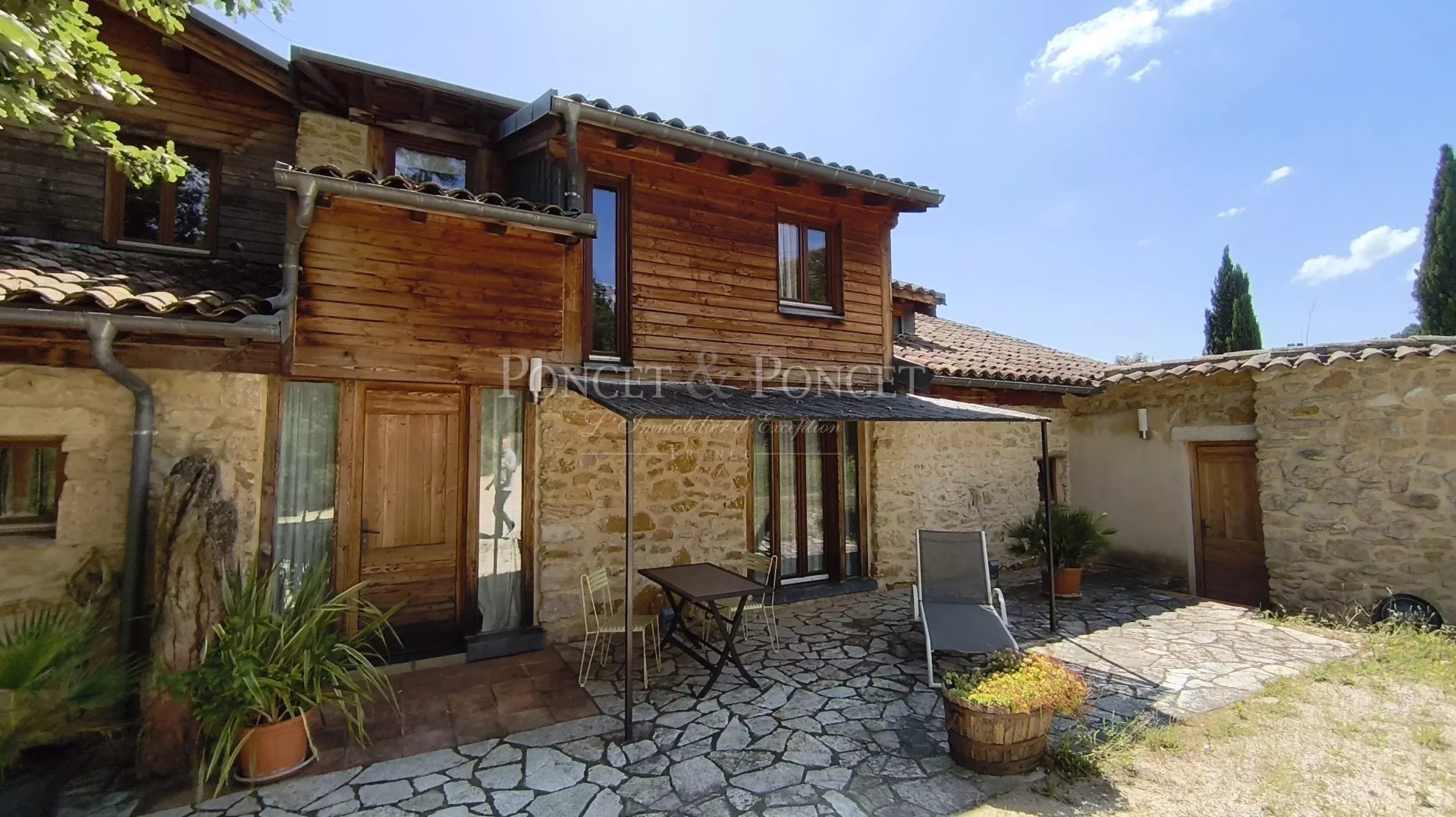 1 Bedroom Villa/Townhouse's Image 3