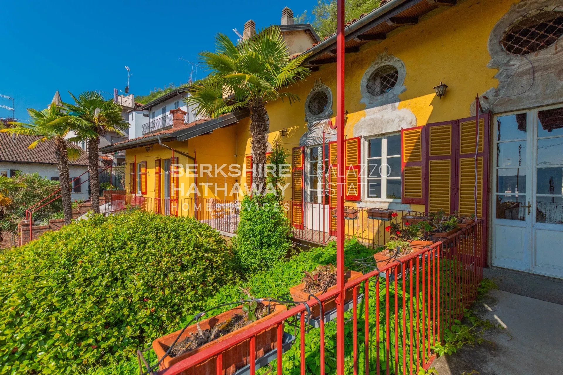 Historic Residence with Three Independent Units and Panoramic Lake Maggiore Views in Solcio di Lesa