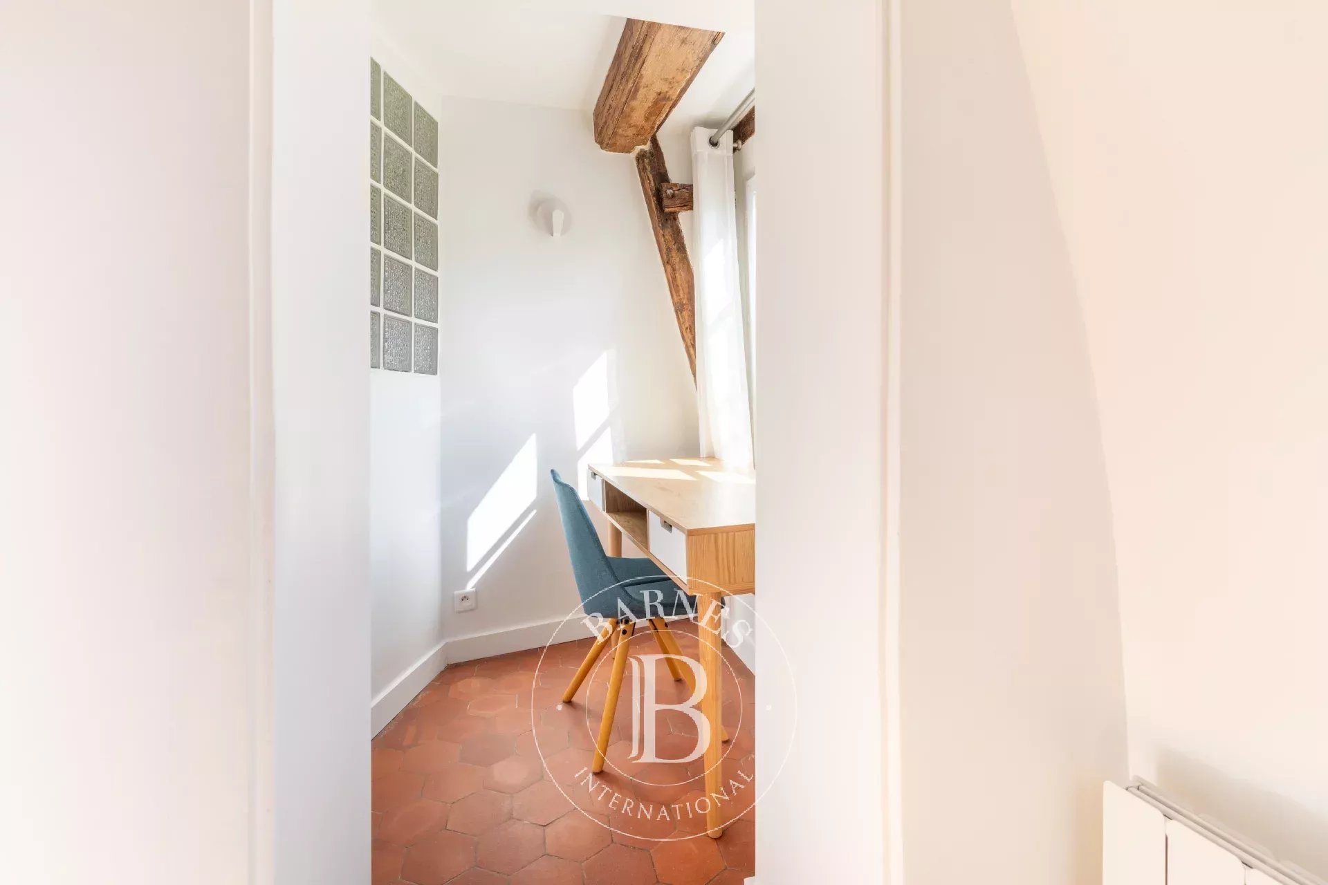 Daire Paris 3ème - picture 7