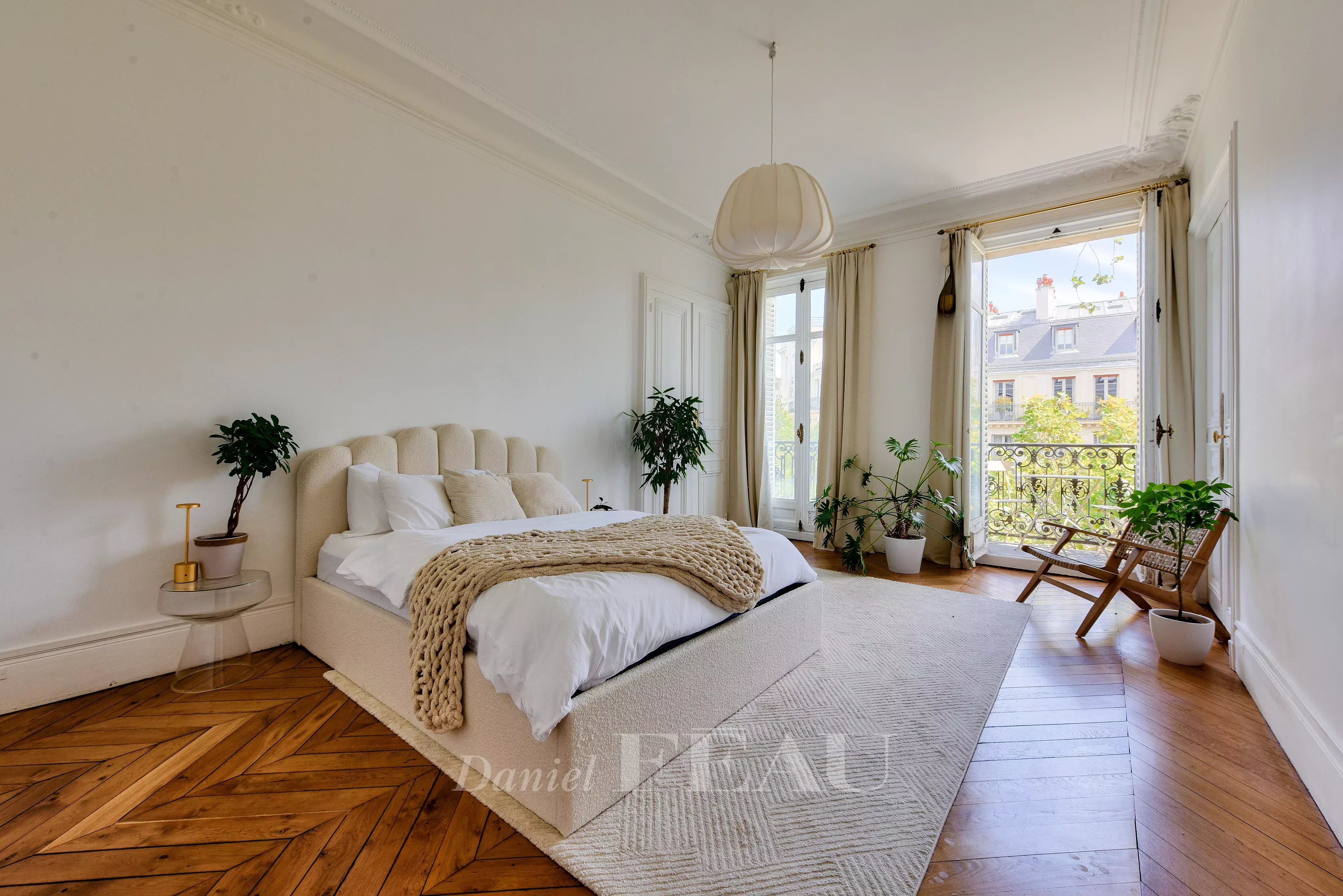 Location Appartement Paris 8ème
