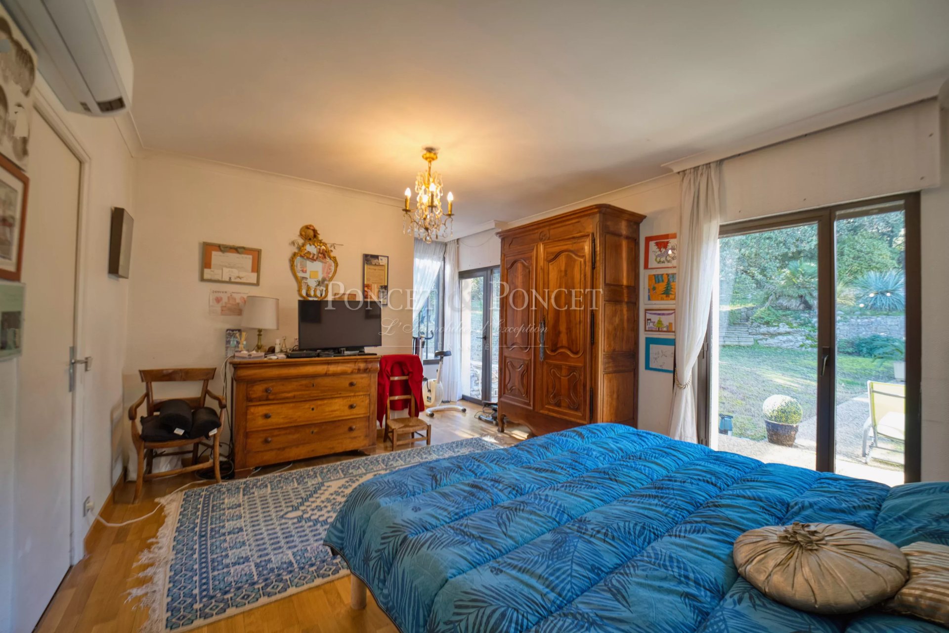 6 Bedroom Villa/Townhouse's Image 6