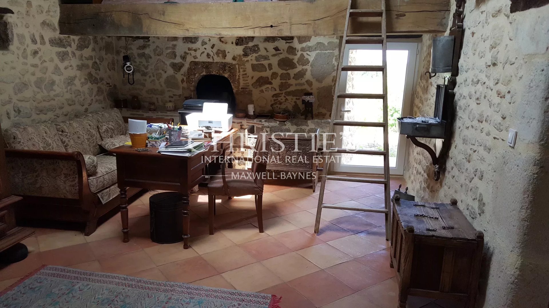 7 Bedroom Vineyard's Image 4