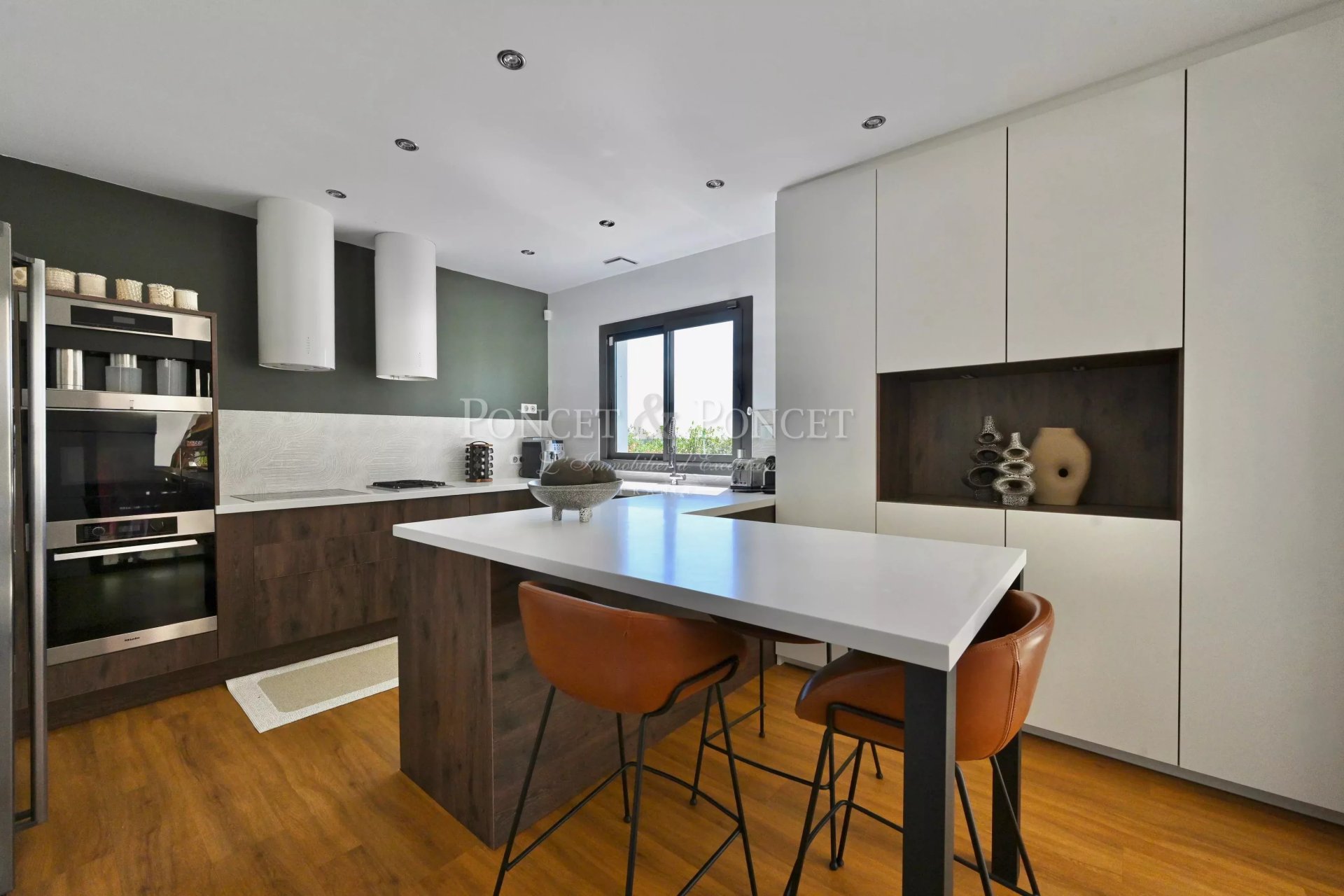 4 Bedroom Villa/Townhouse's Image 6