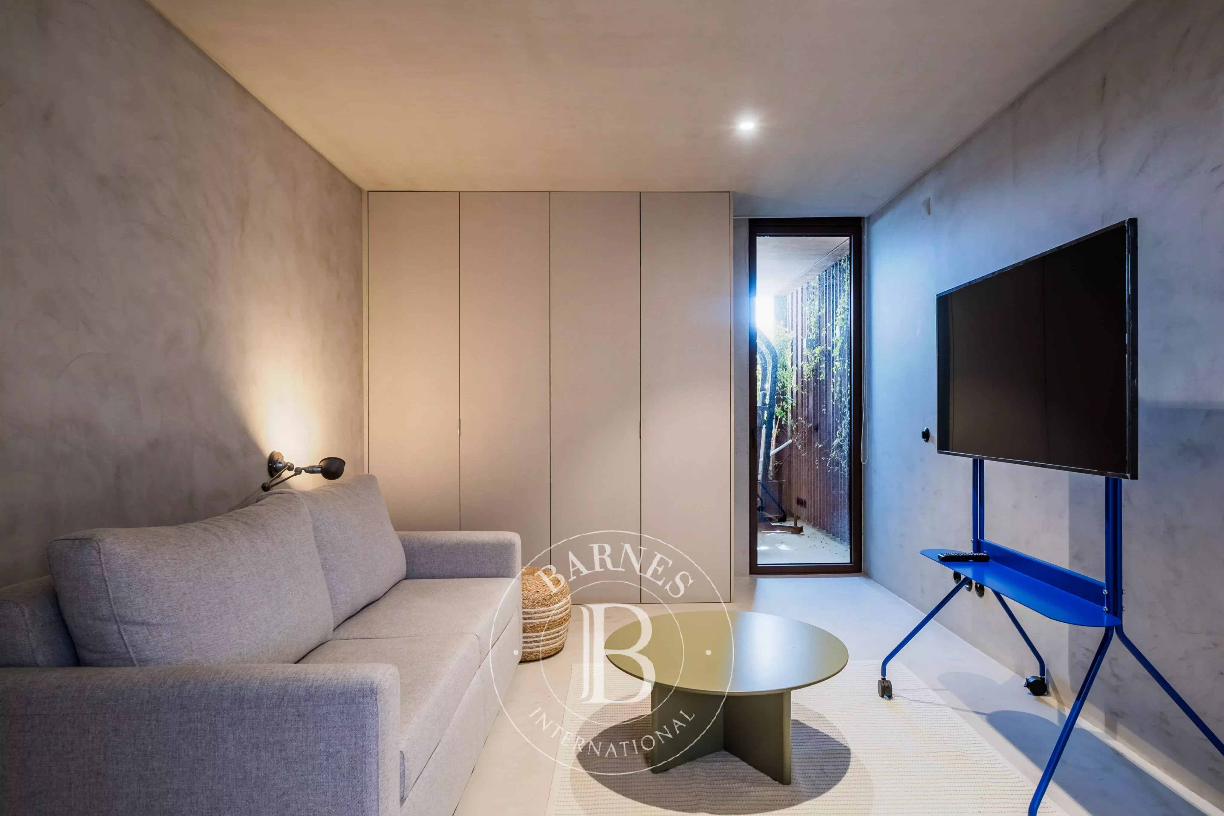 Maison contemporaine avec vue sur le fleuve