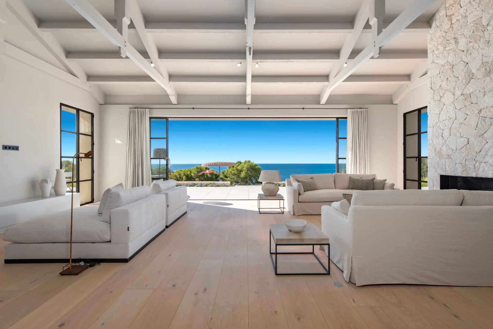 The best of the best! Villa with sea views...