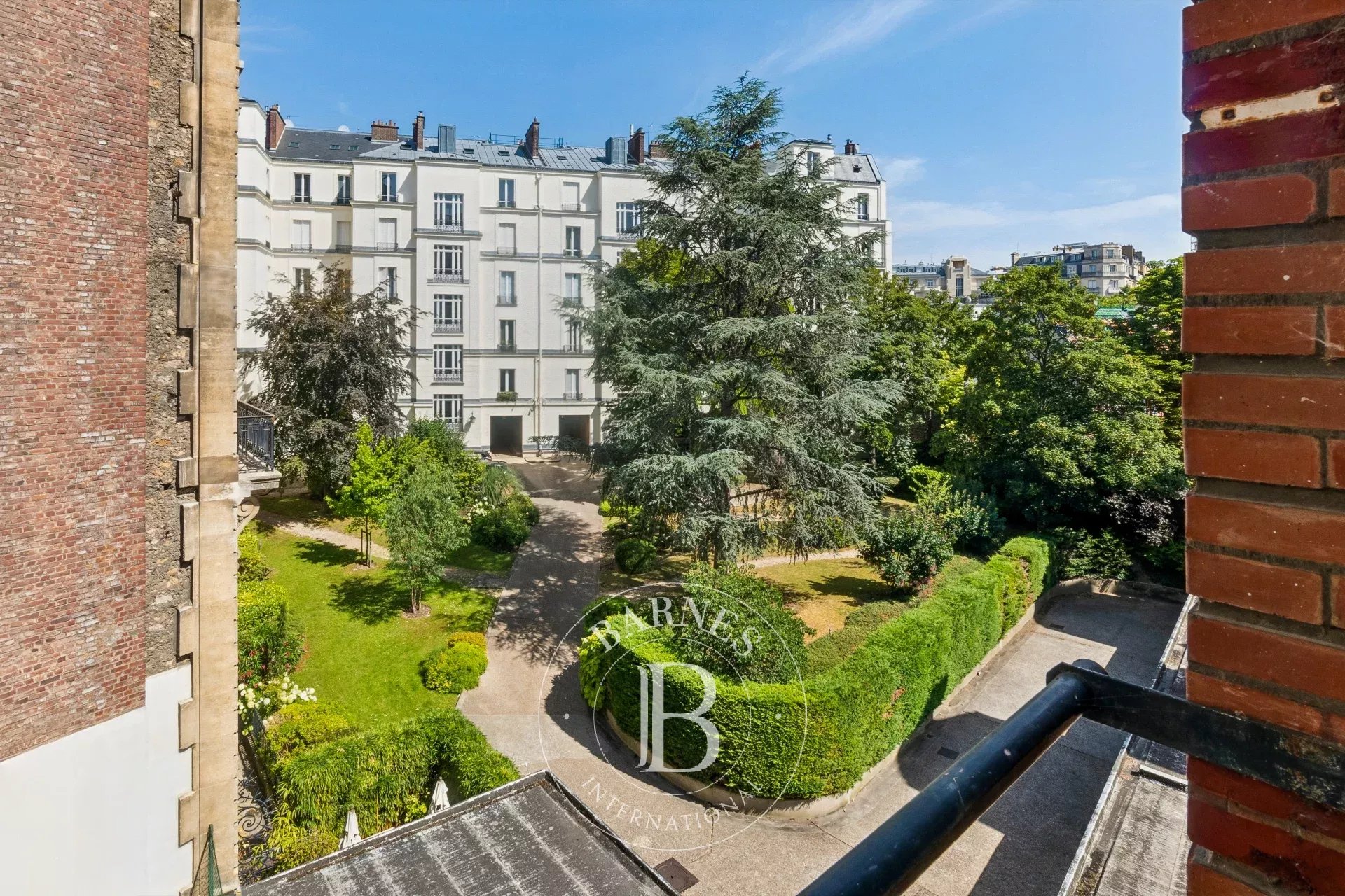 Paris  - Apartment 2 Bedrooms - picture 2