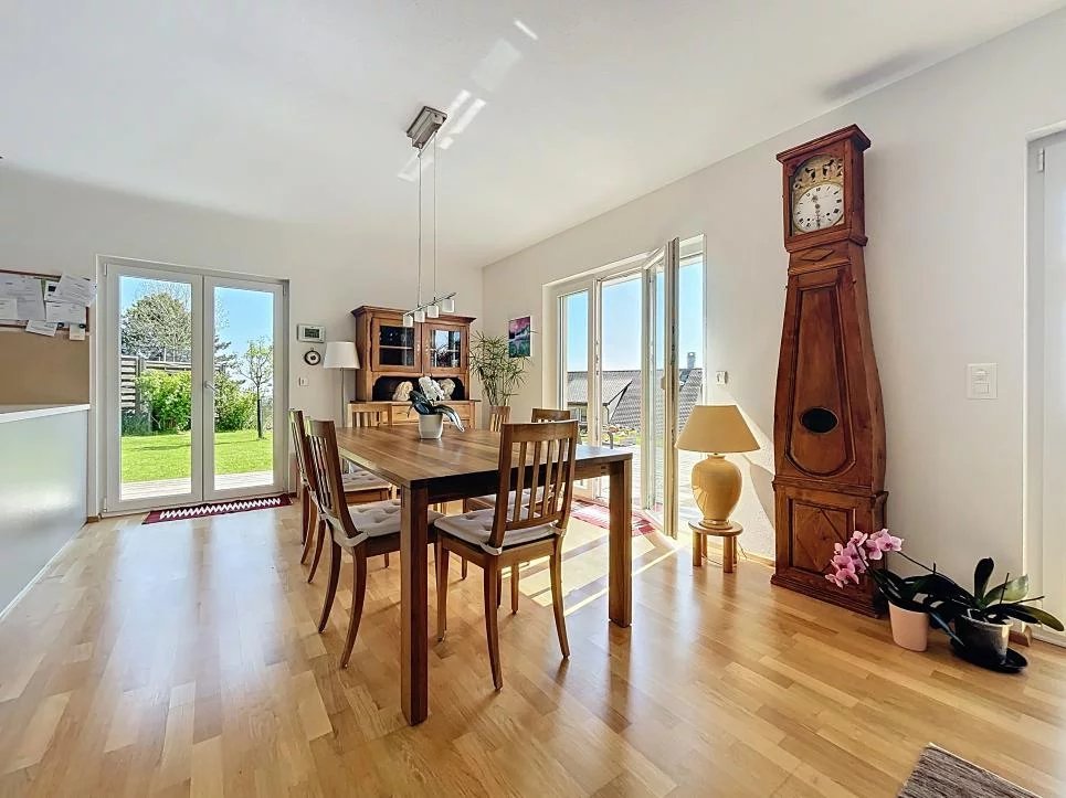 Villa familiale lumineuse avec vue Alpes