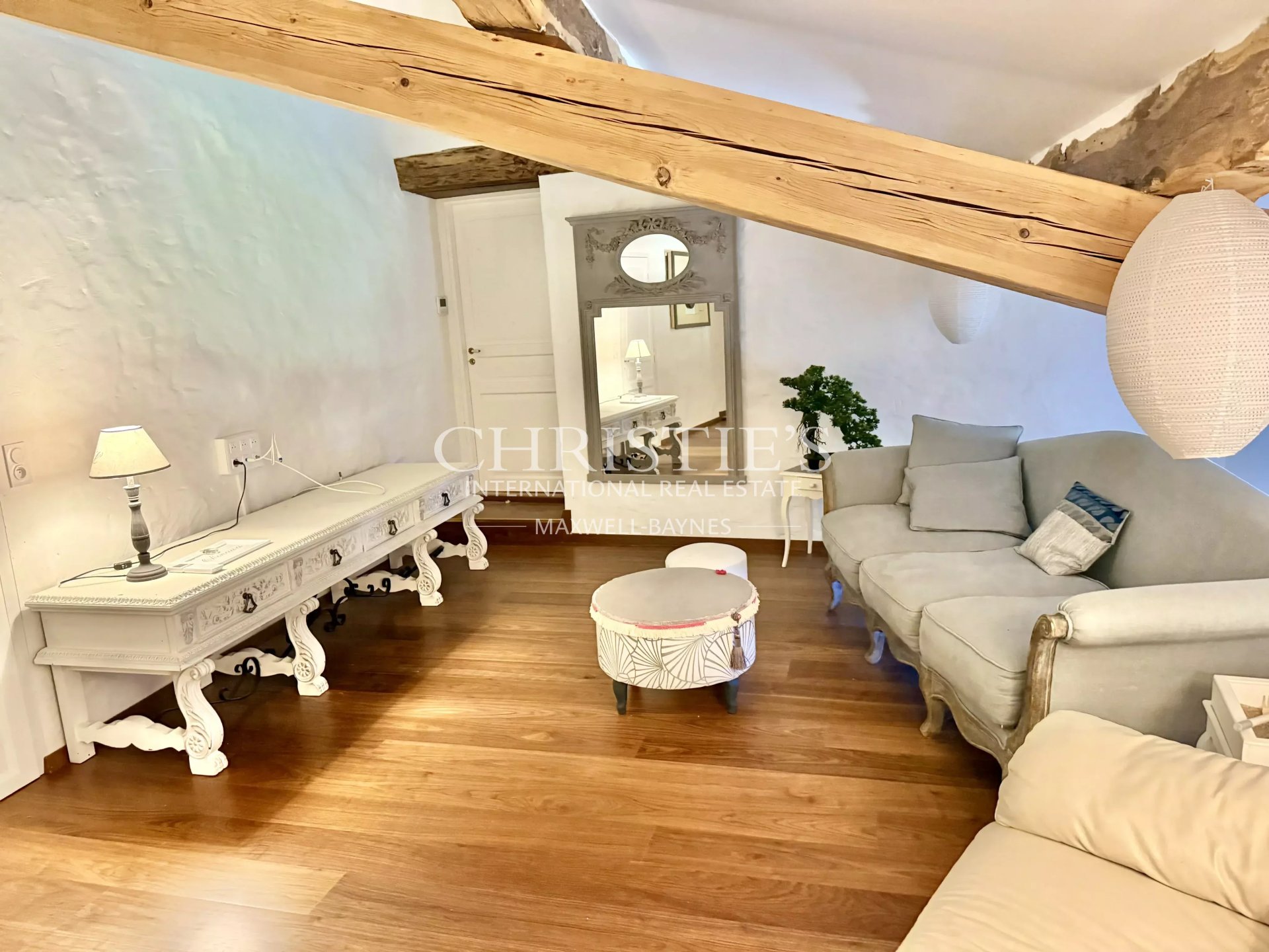 7 Bedroom Villa/Townhouse's Image 15