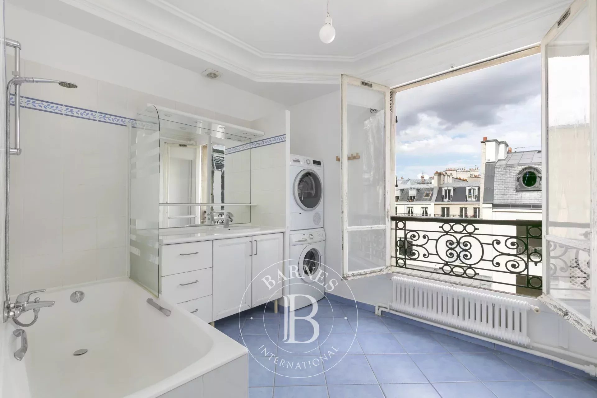 Daire Paris 8ème - picture 10