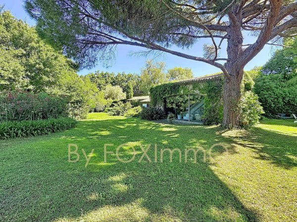 Mougins, on the heights of Cannes, villa about 235m2 habitable 5 rooms plus dependences, pools, parking — photo 5