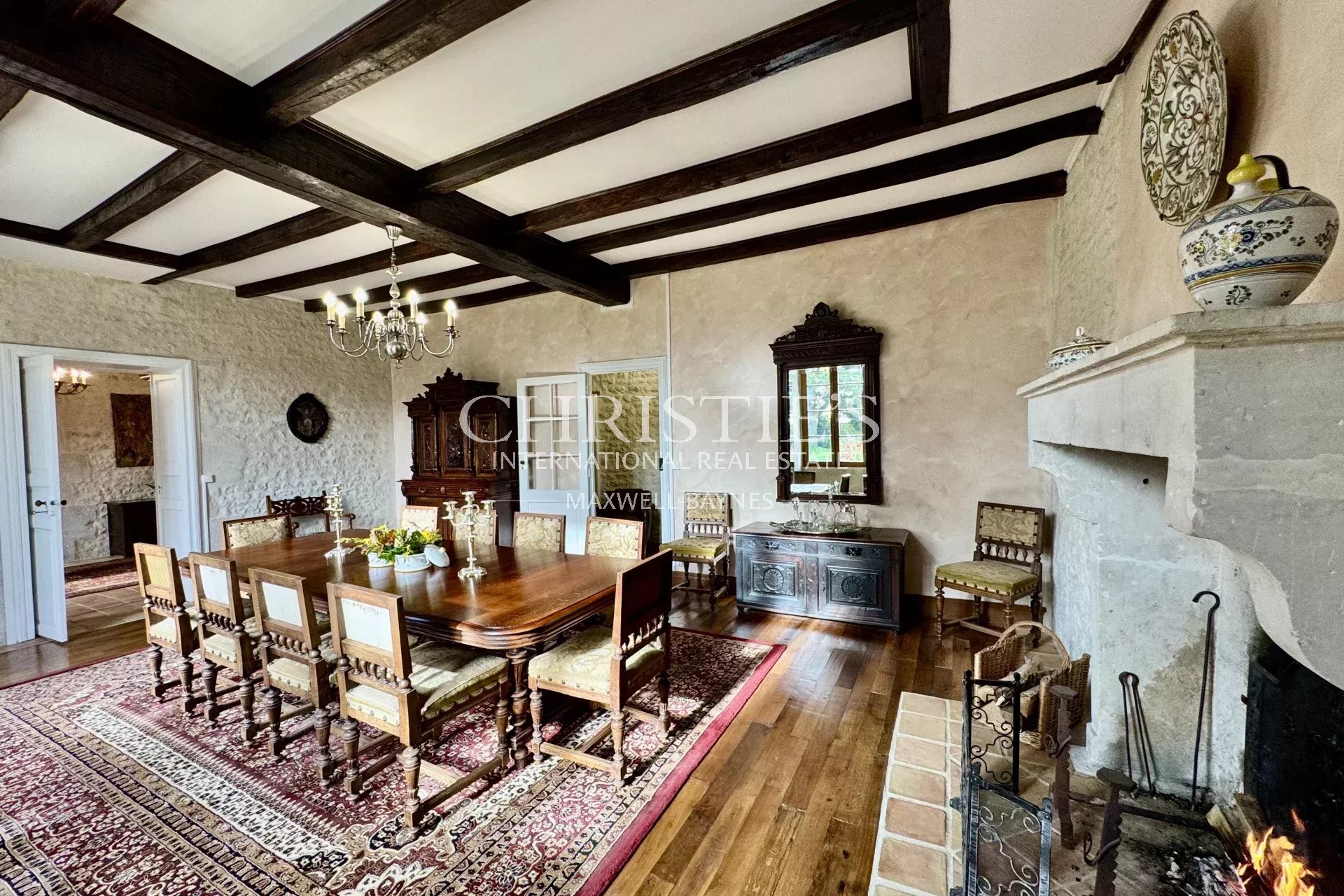 6 Bedroom Villa/Townhouse's Image 15