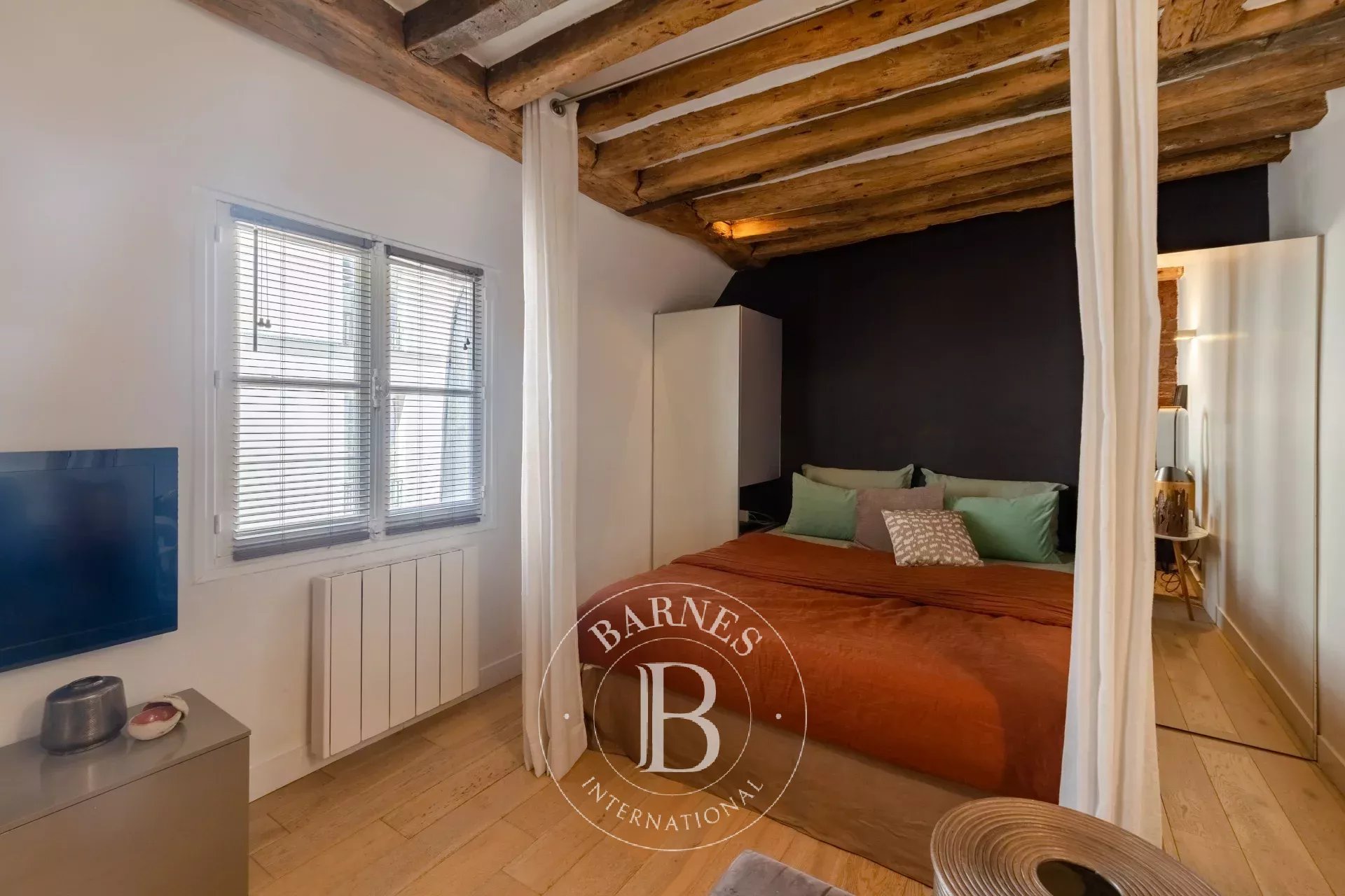 Daire Paris 4ème - picture 10