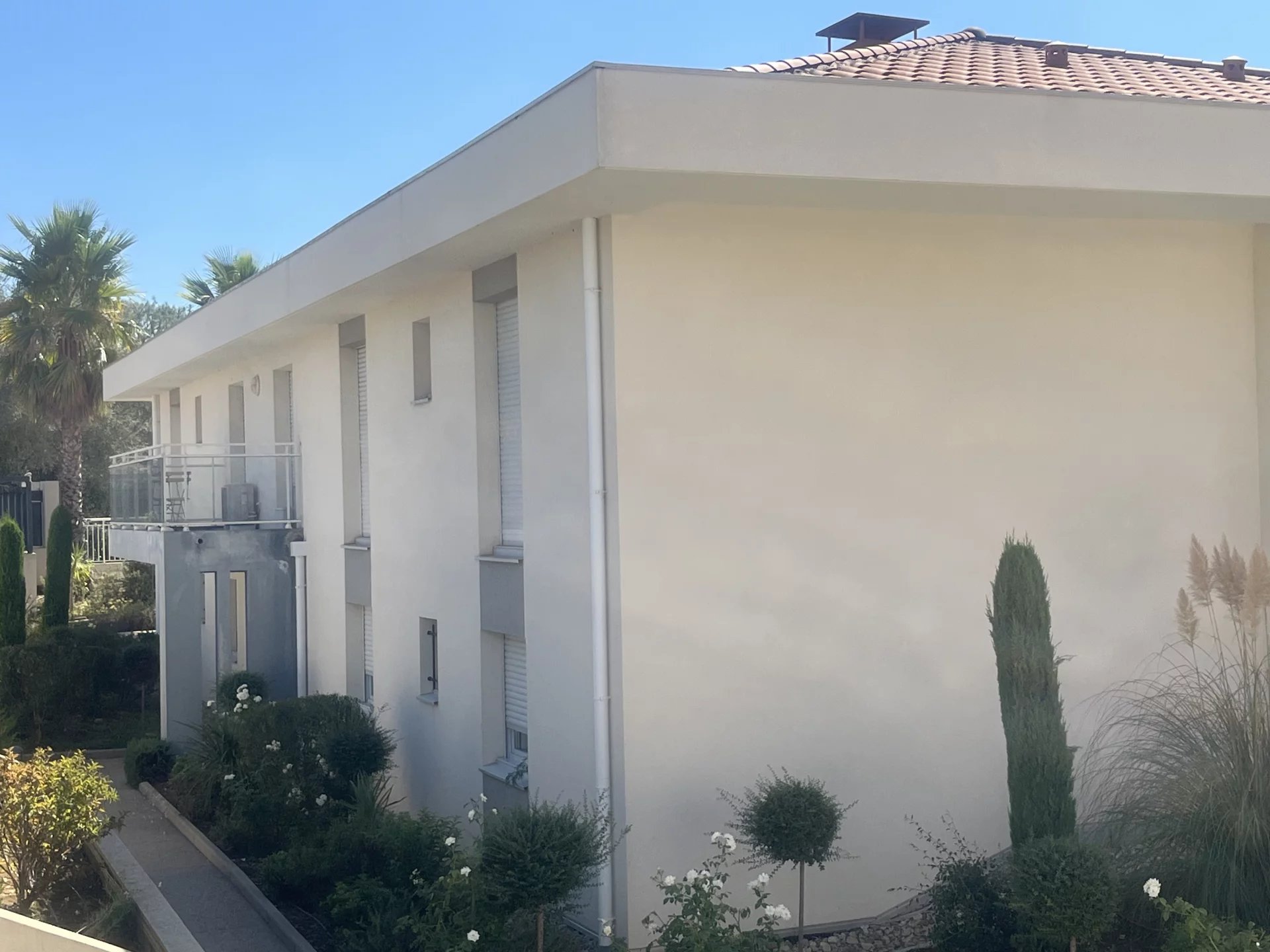 2 pièces dernier étage avec vue panoramique — photo 3