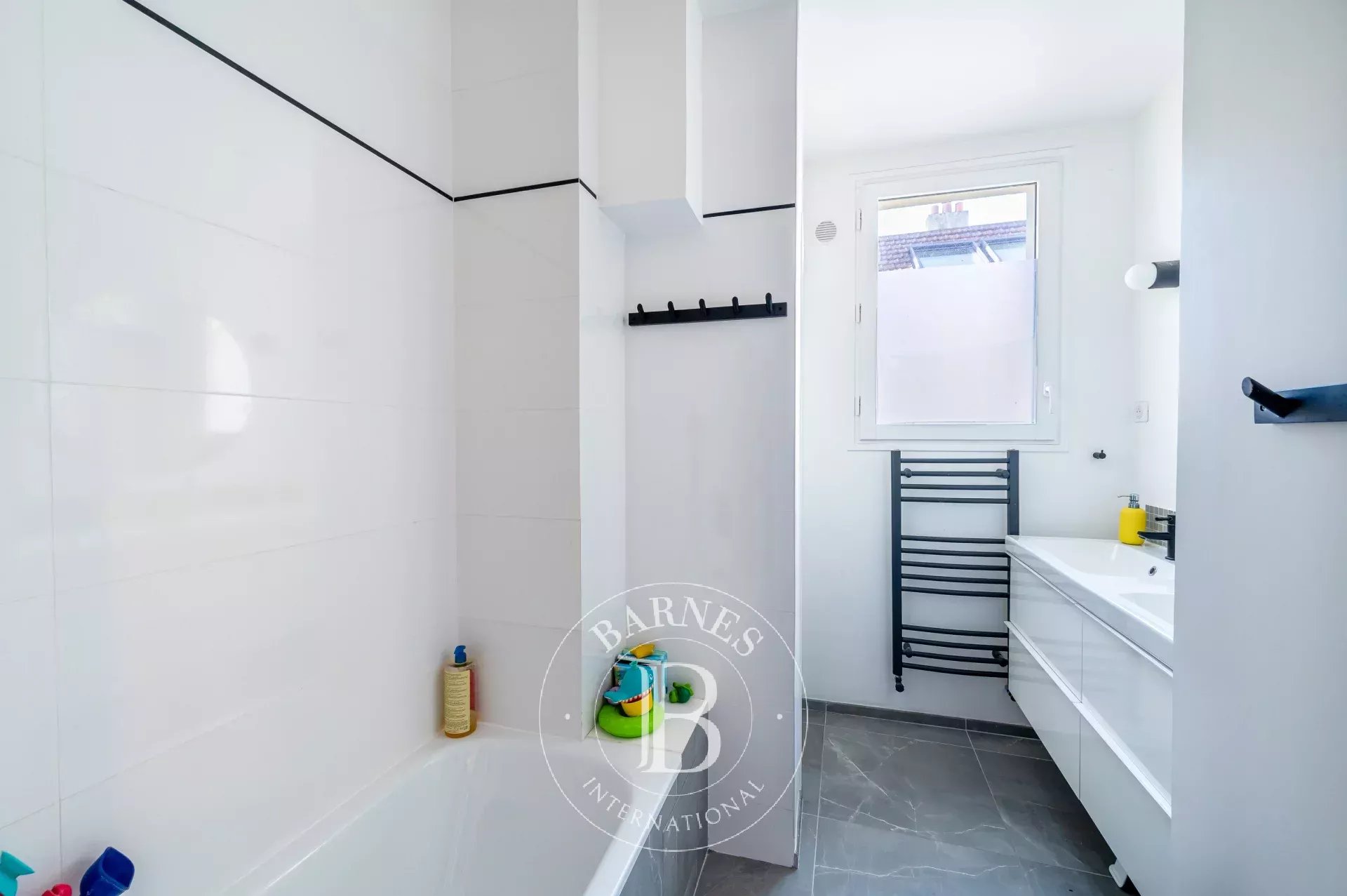 Daire Levallois-Perret - picture 24