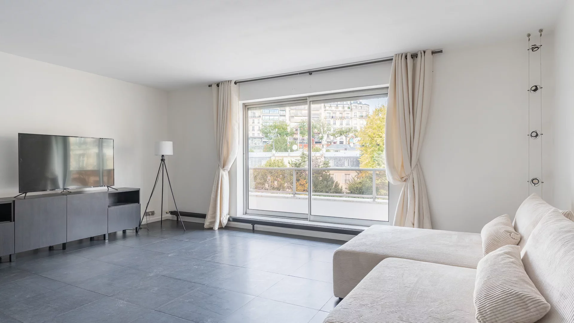 Paris 16e - PASSY KENNEDY