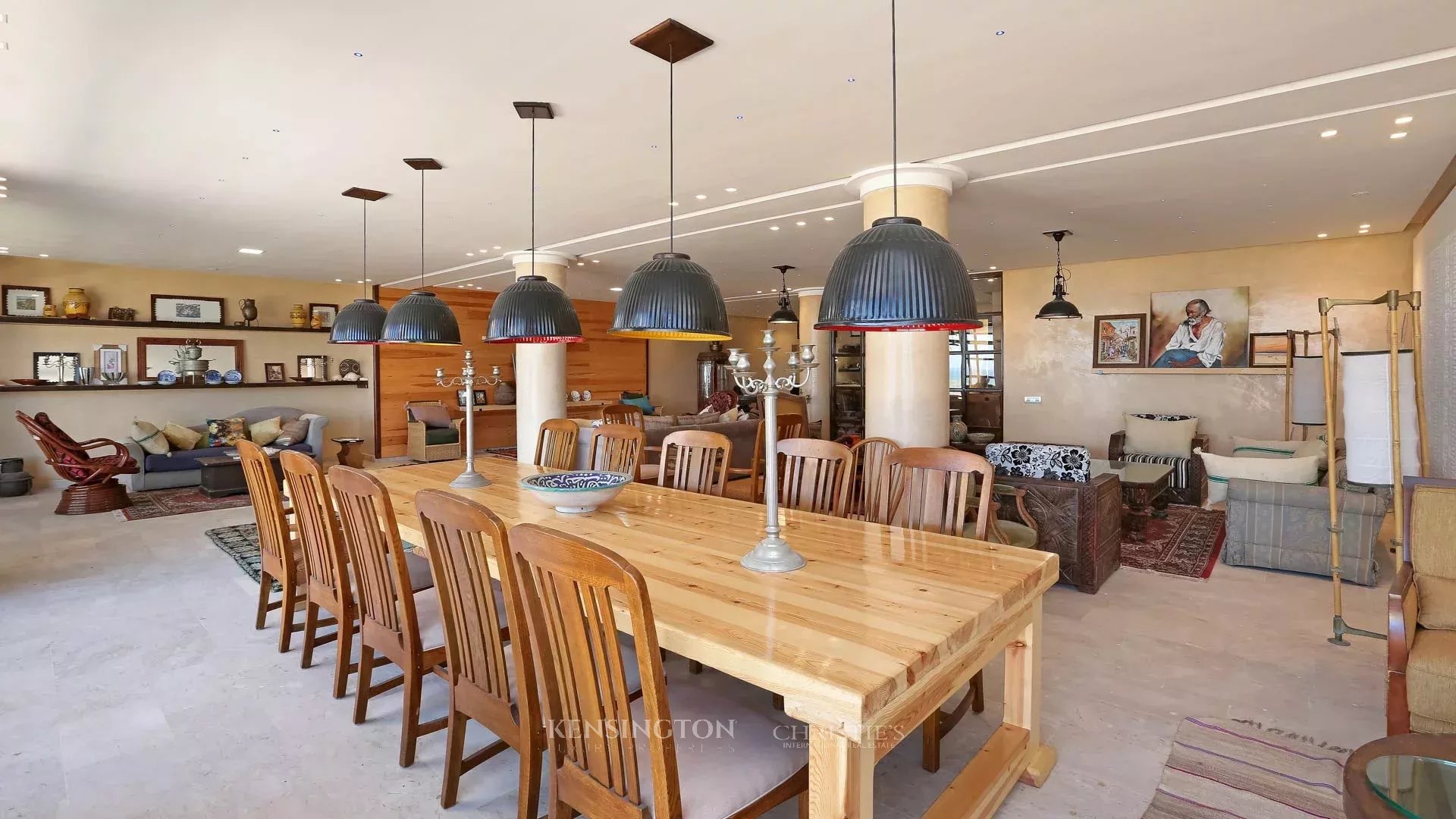 6 Bedroom Villa/Townhouse's Image 35