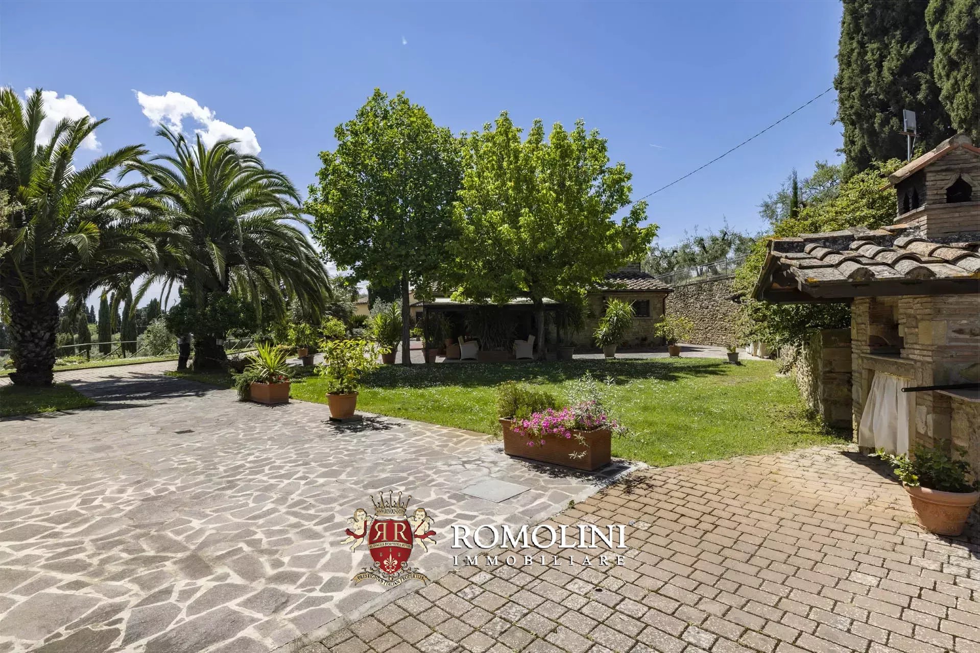 5 Bedroom Villa/Townhouse's Image 34