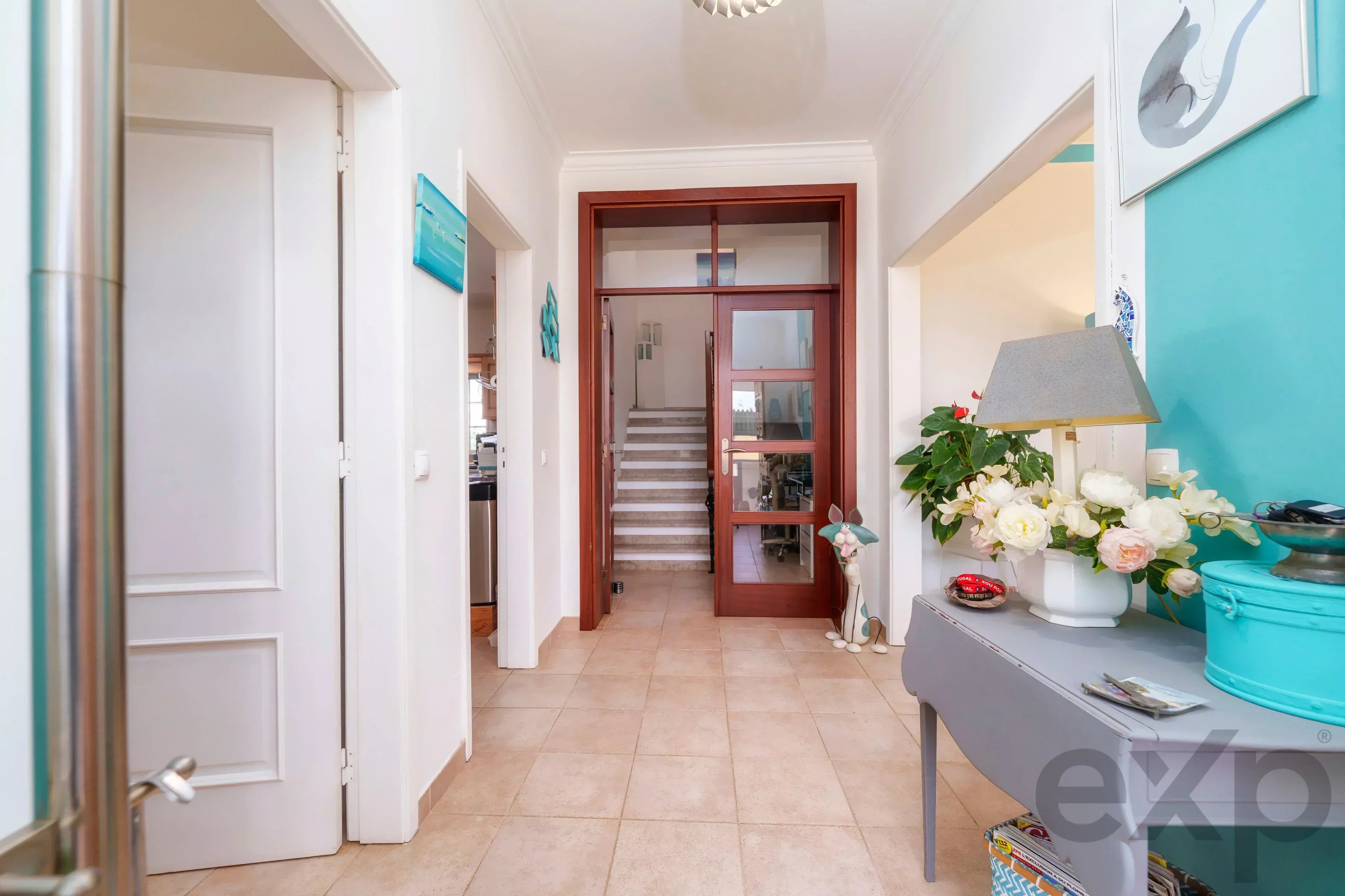 A fantastic, charming 4-bedroom villa with a garden and swimming pool on the outskirts of Olhão 87006245 image 11