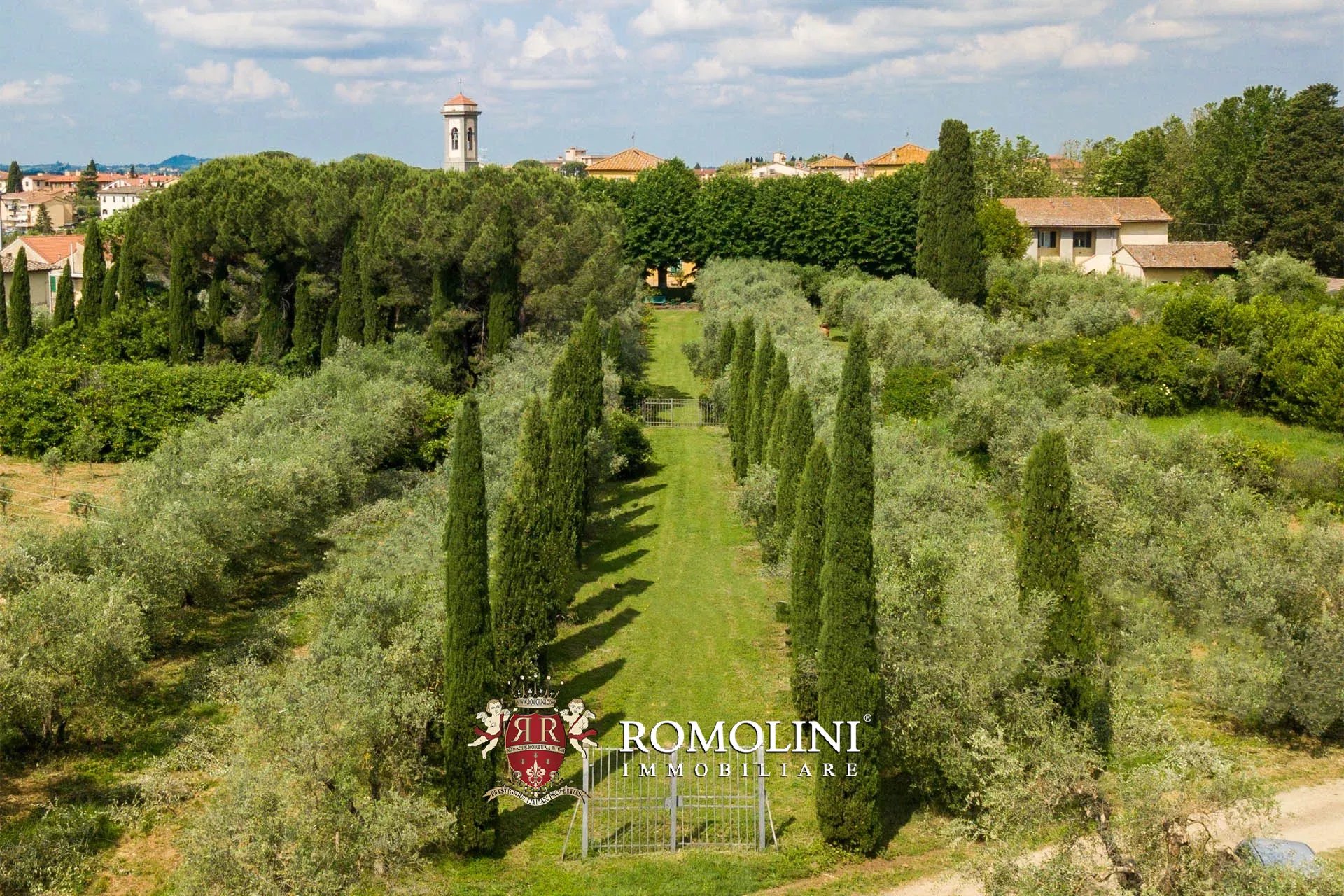 16 Bedroom Vineyard's Image 16