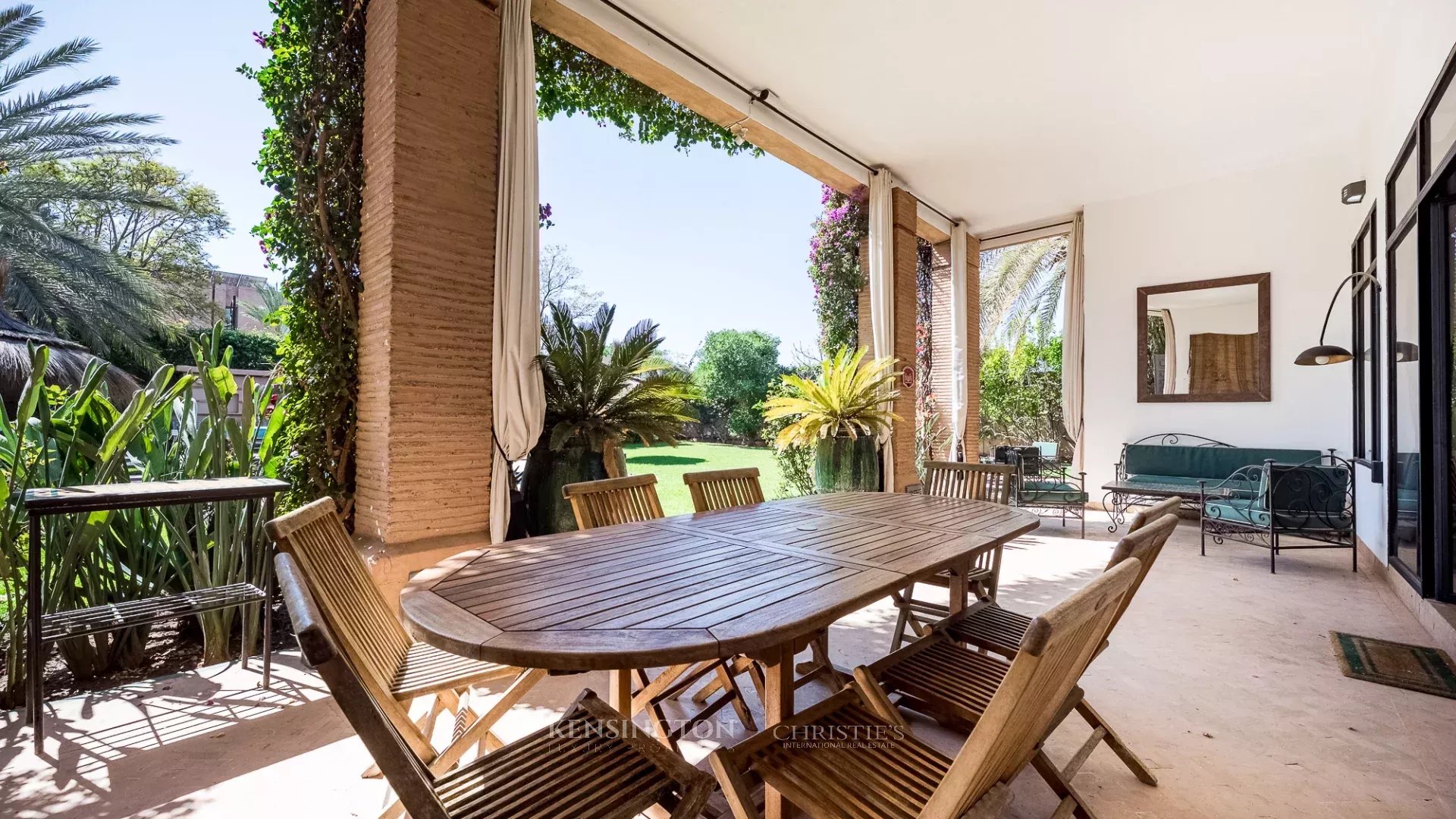 4 Bedroom Villa/Townhouse's Image 9
