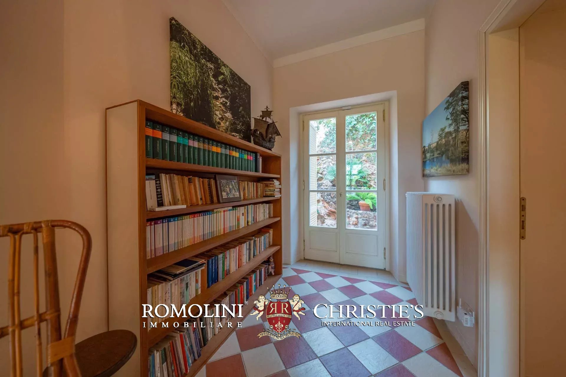 11 Bedroom Villa/Townhouse's Image 80
