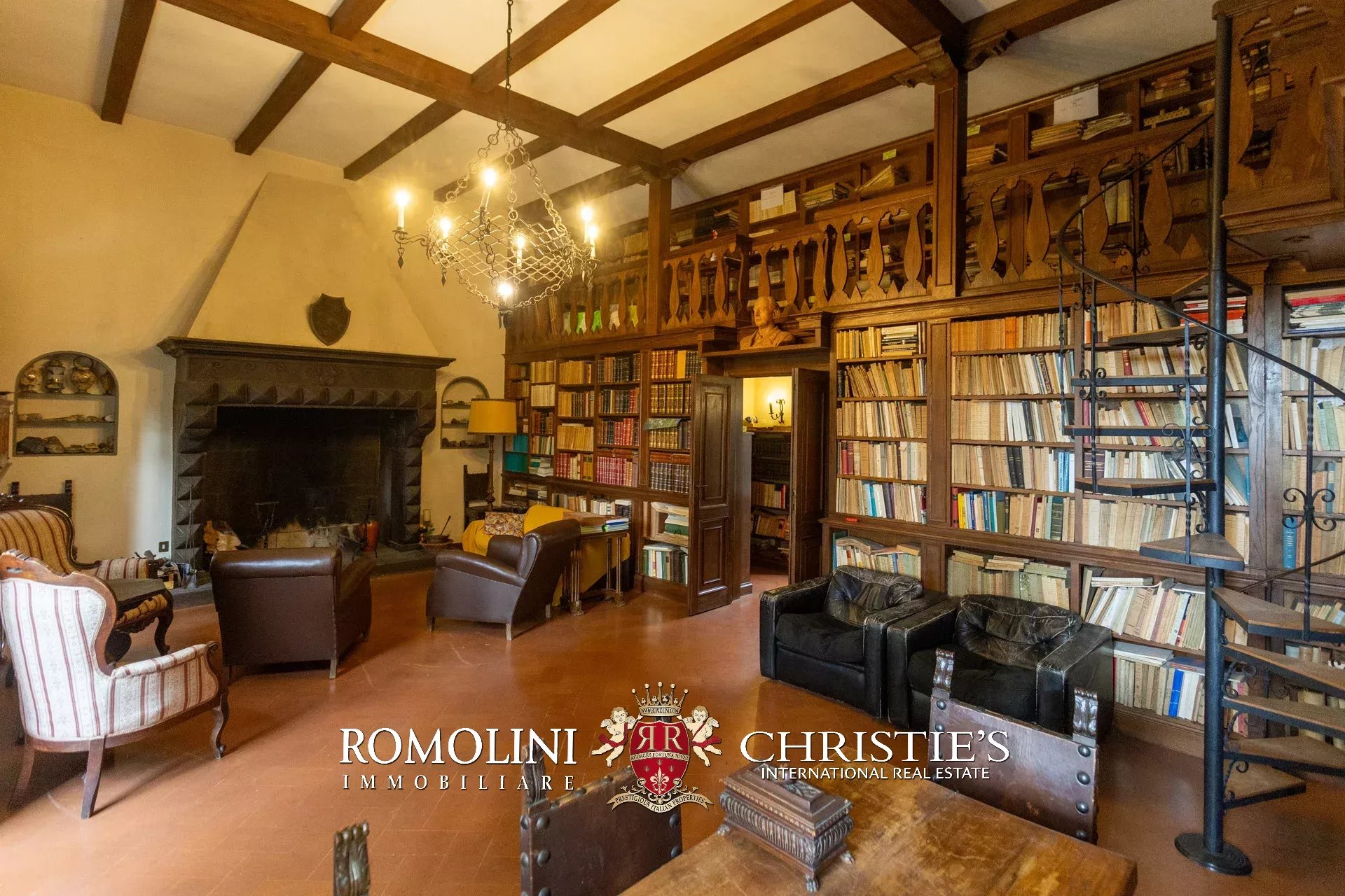 5 Bedroom Villa/Townhouse's Image 26